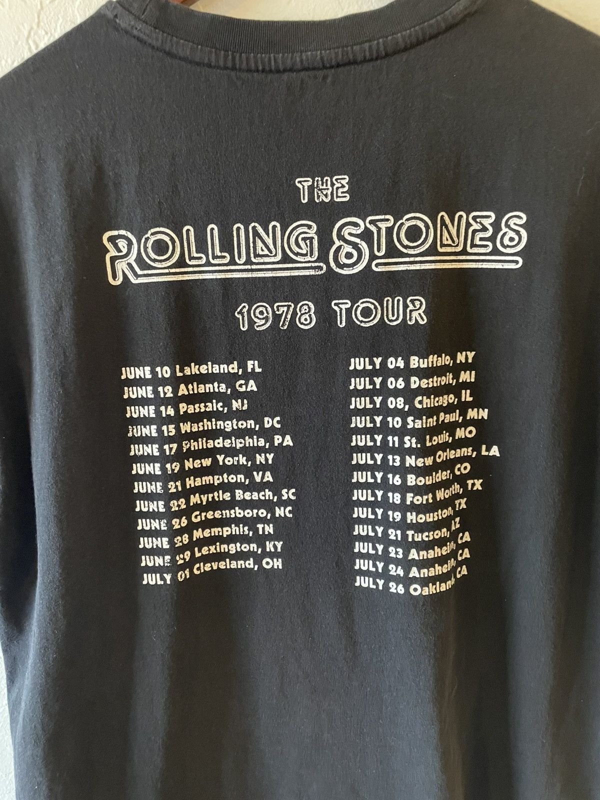 Other Modern Rolling Stones 1978 Tour Band Tee Large 22.5 X 27.5 Size US L / EU 52-54 / 3 - 7 Thumbnail