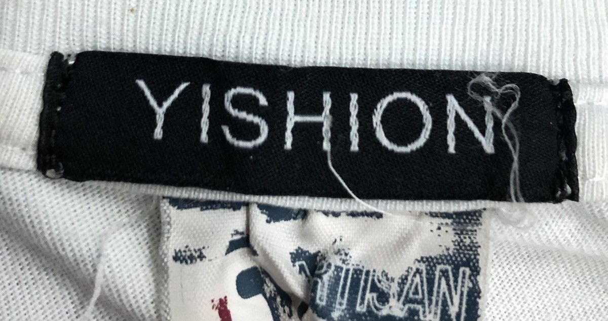 Vintage Vintage Yishion T-Shirt Size US M / EU 48-50 / 2 - 7 Thumbnail