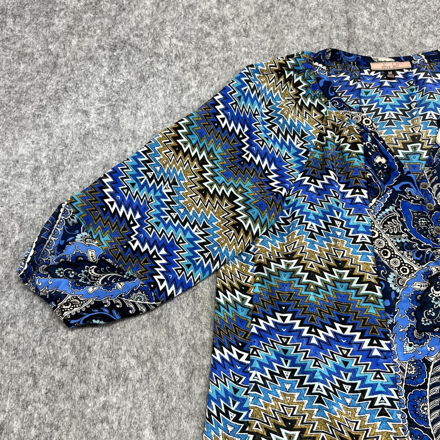 Vintage Olive Hill Blouse Womens M Blue Paisley Chevron V-Neck 3/4 Sleeve Tunic Top Size M / US 6-8 / IT 42-44 - 6 Thumbnail