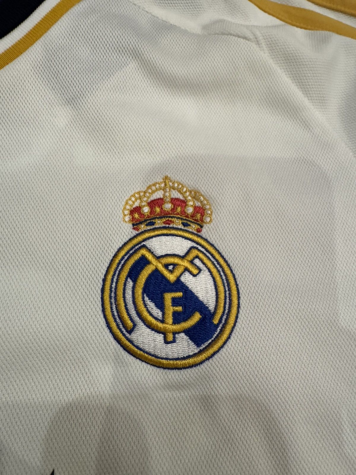 Adidas REAL MADRID CF 2023/2024 HOME FOOTBALL JERSEY SIZE L HR3796 Size US L / EU 52-54 / 3 - 6 Thumbnail