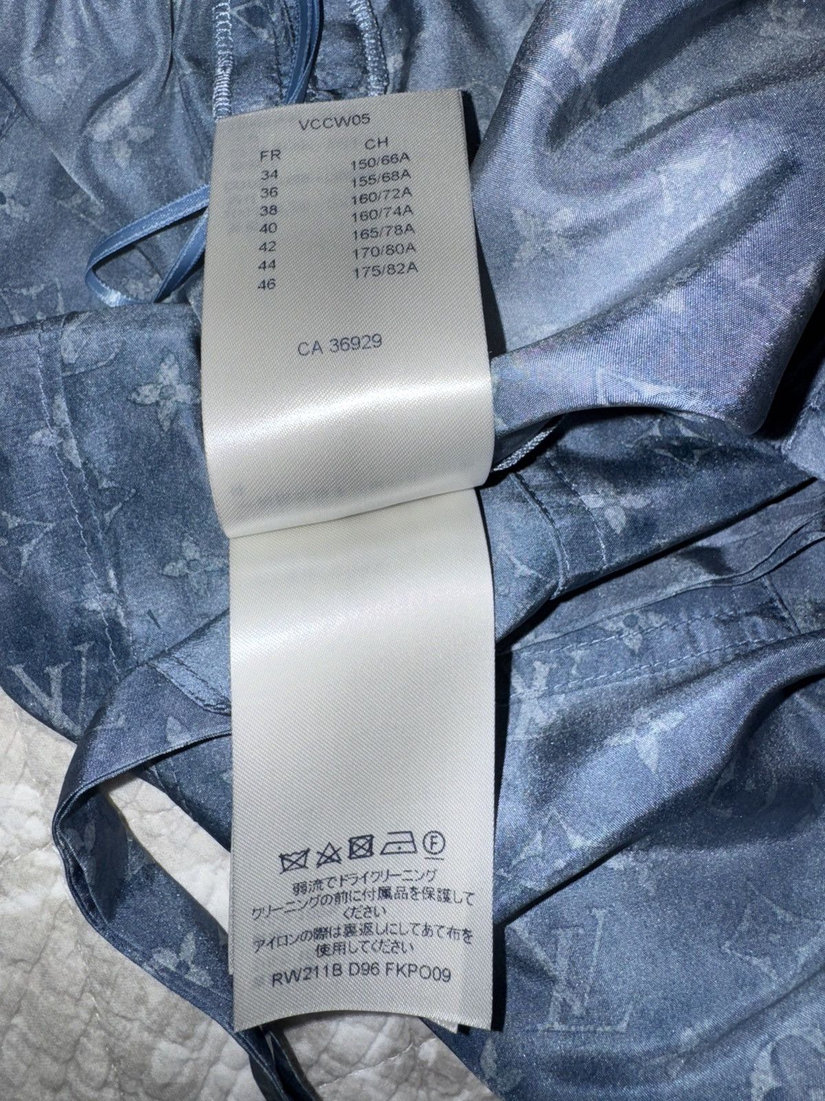 Louis Vuitton Louis Vuitton SS21 Washed Silk Monogram, IT38 Size 26" / US 2 / IT 38 - 20 Thumbnail