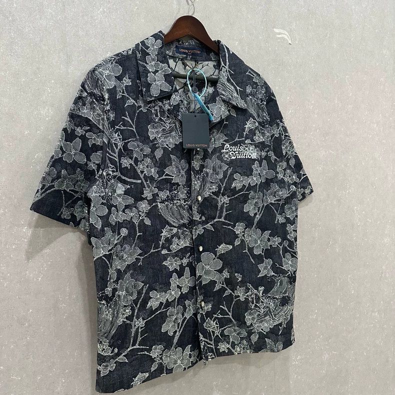 Louis Vuitton Louis Vuitton shirt Nextarrow-2505 Size US L / EU 52-54 / 3 - 3 Thumbnail