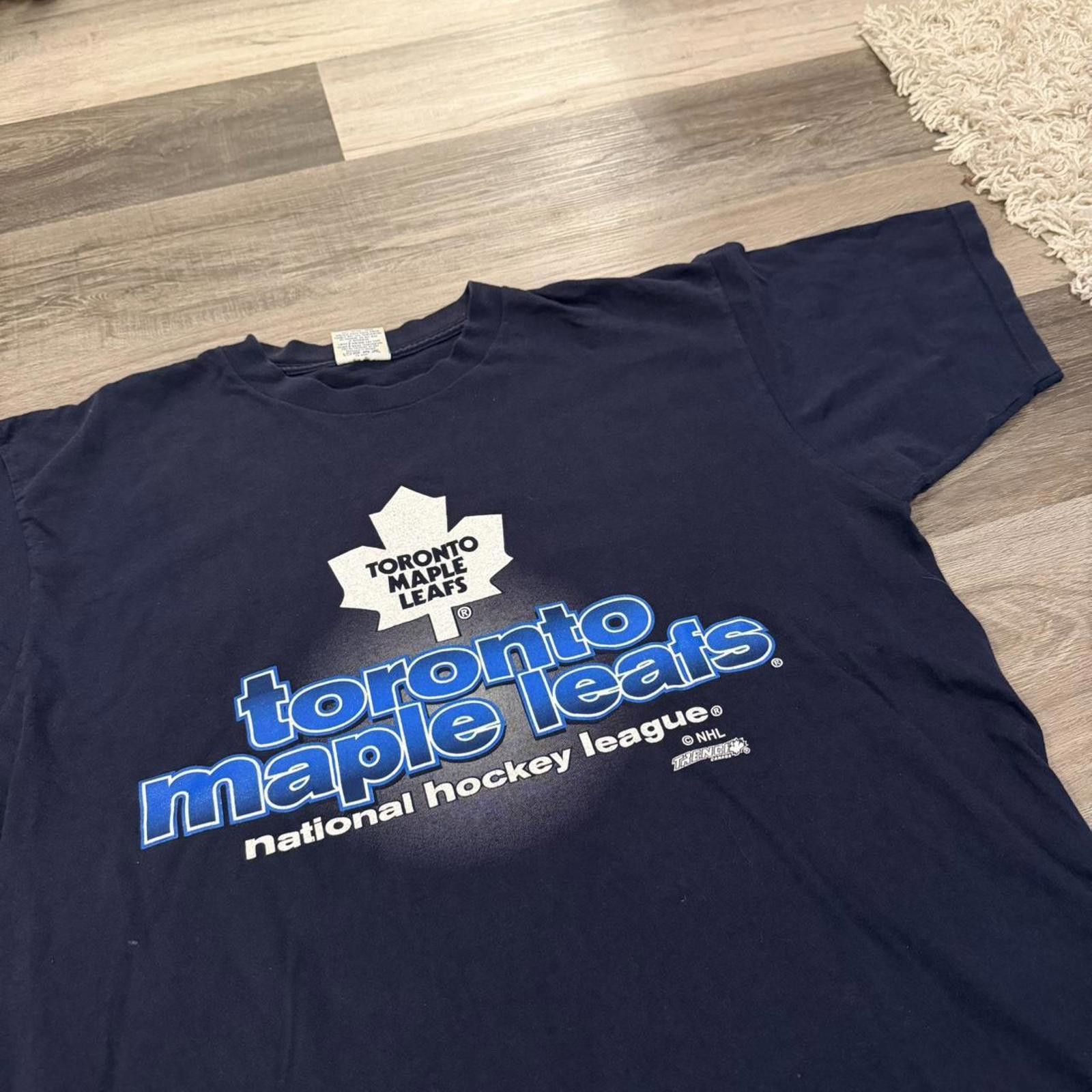 American Trench vintage toronto maple leafs NHL t shirt 90s/00s XL Size US XL / EU 56 / 4 - 1 Thumbnail