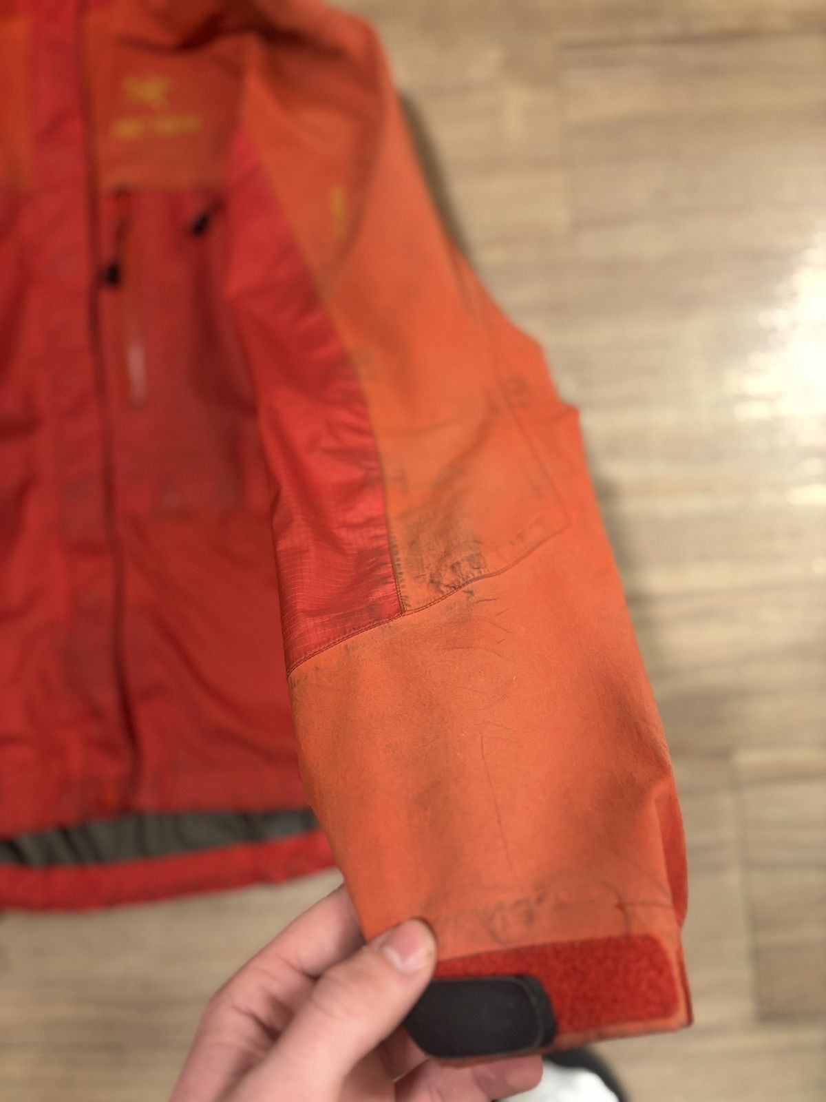 Arc'teryx Vintage 90s Arc'teryx Molten + Gold Theta LT Goretex Jacket Size US M / EU 48-50 / 2 - 9 Thumbnail