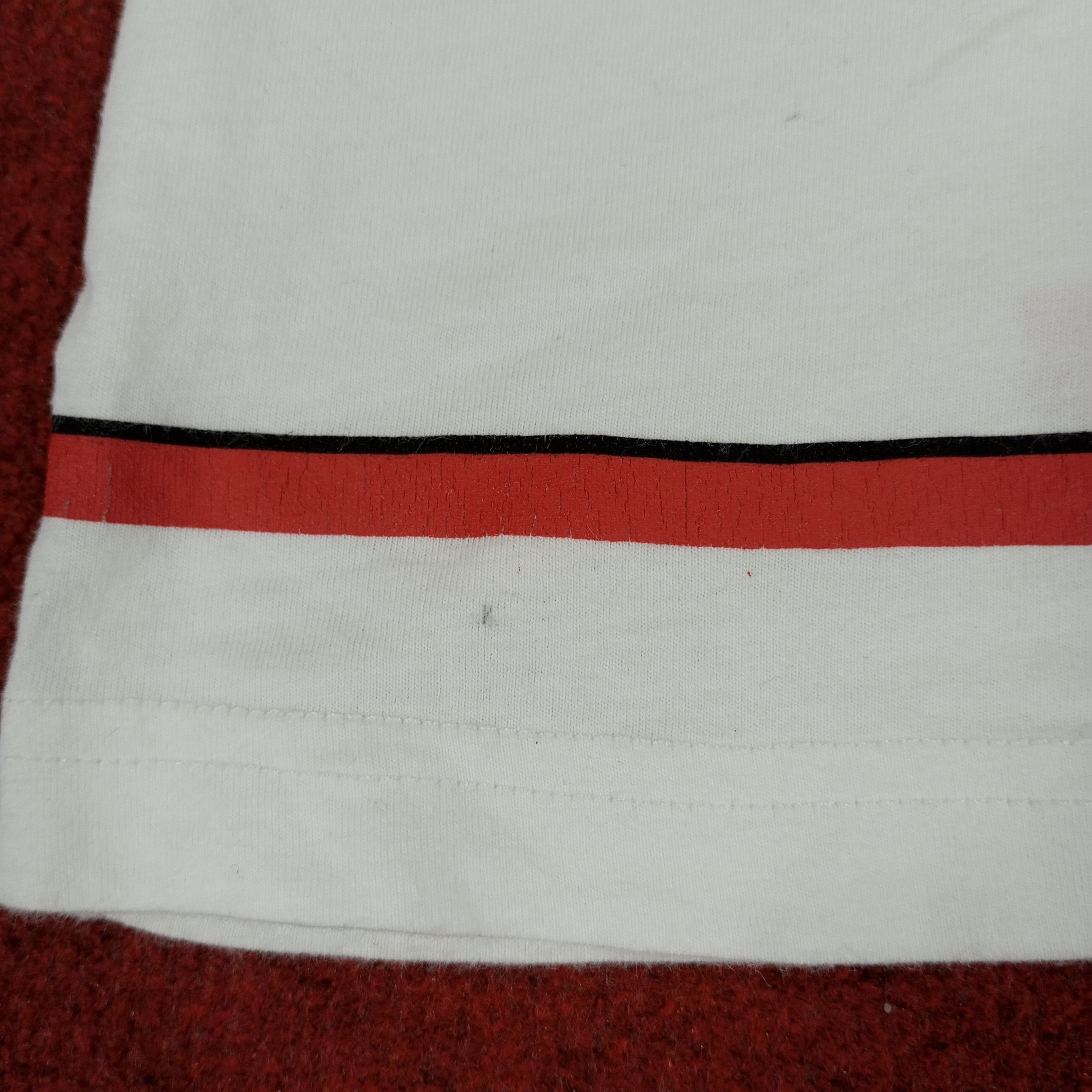 Vintage Prada Milano Luxury Fashion Brand Center Design Tshirt Size US M / EU 48-50 / 2 - 6 Thumbnail