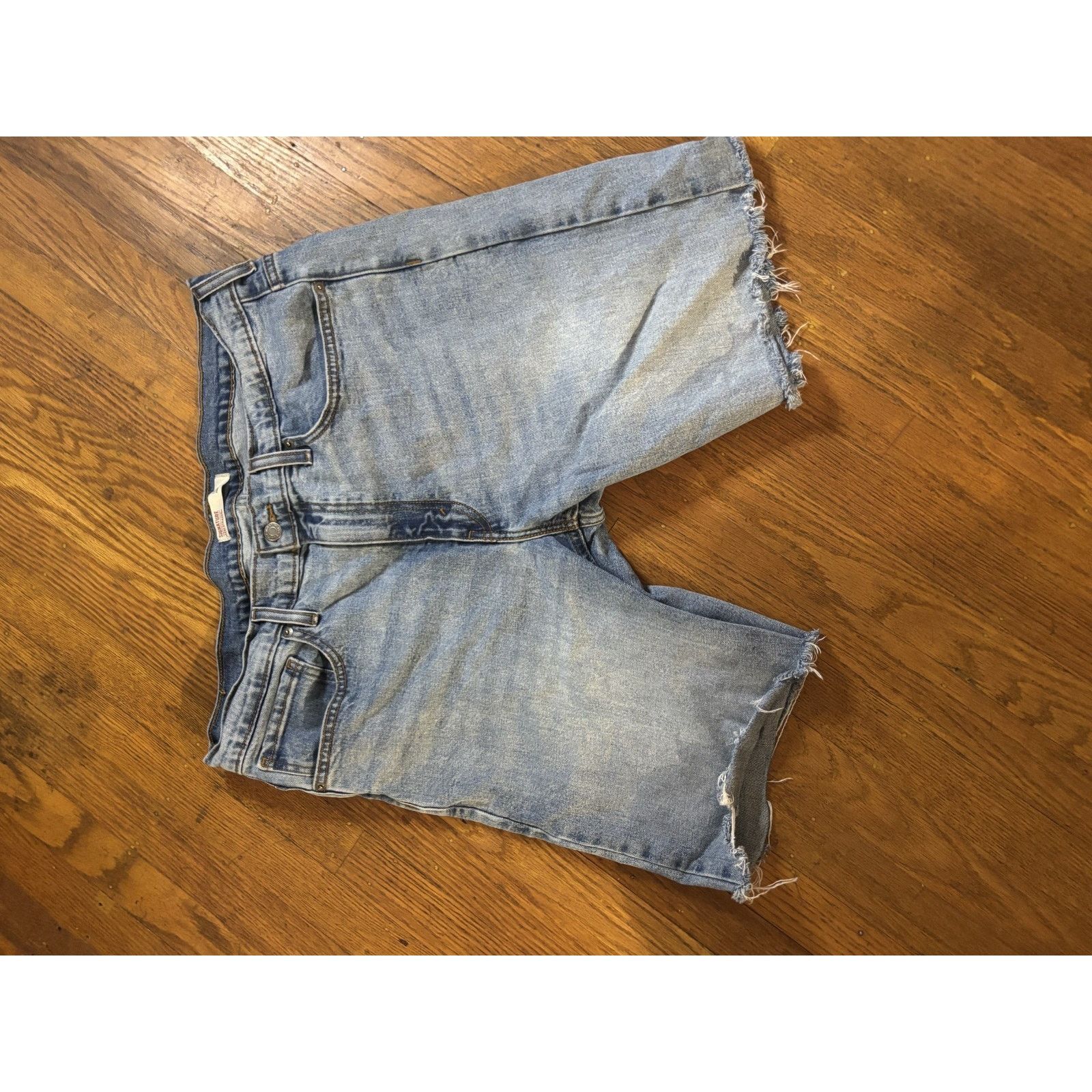 Levi's Authentic Levi's Signature Cutoff Jeans, Loose Ample Size US 31 - 1 Thumbnail