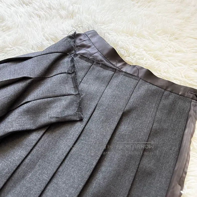 Comme des Garcons Comme des Garcons size M Deformed pleated skirt Size 23" - 3 Thumbnail
