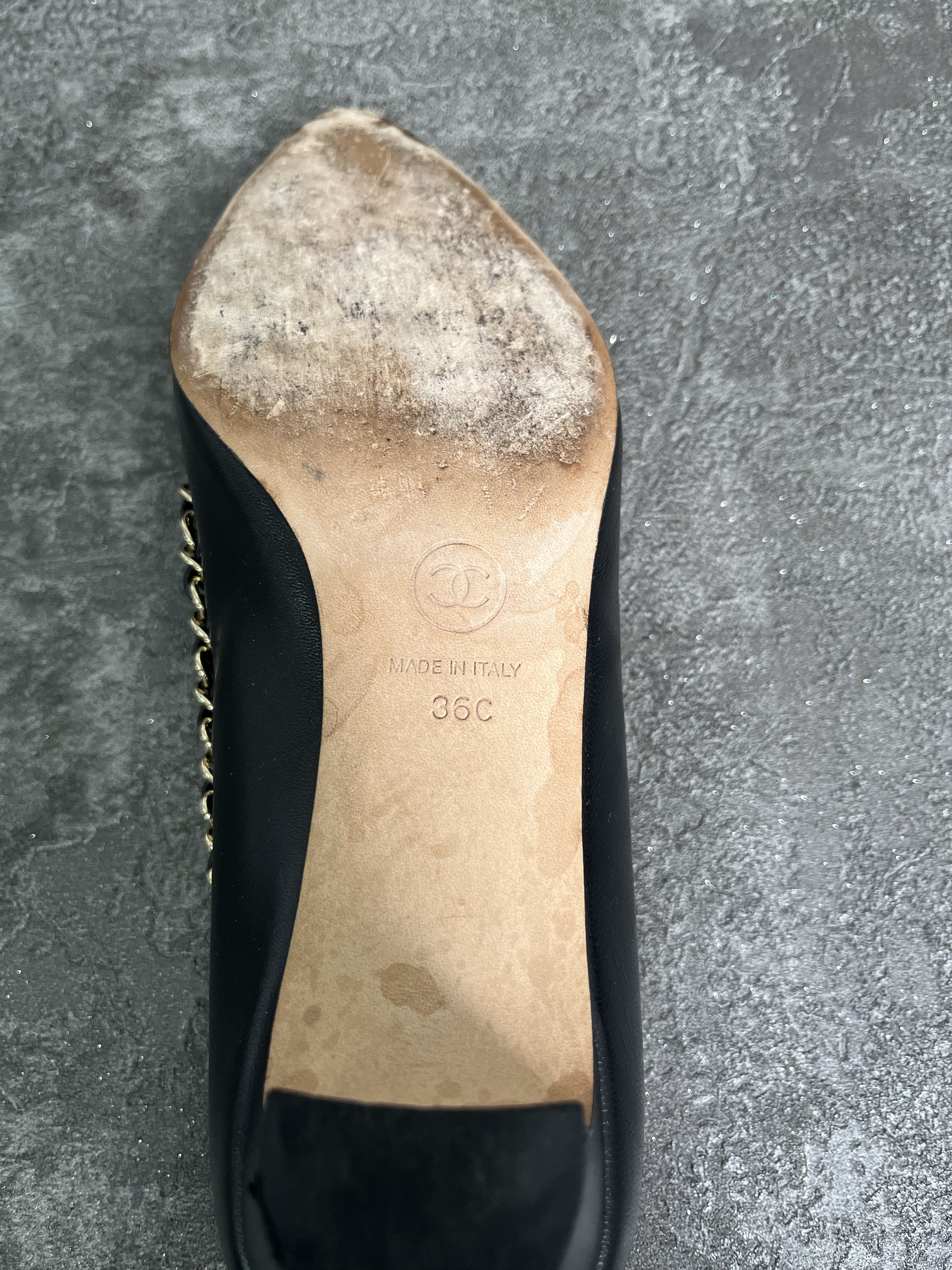 Chanel Chanel Black Leather Shoes With On-Tone Cloth Cap Toe Size US 6 / IT 36 - 7 Thumbnail