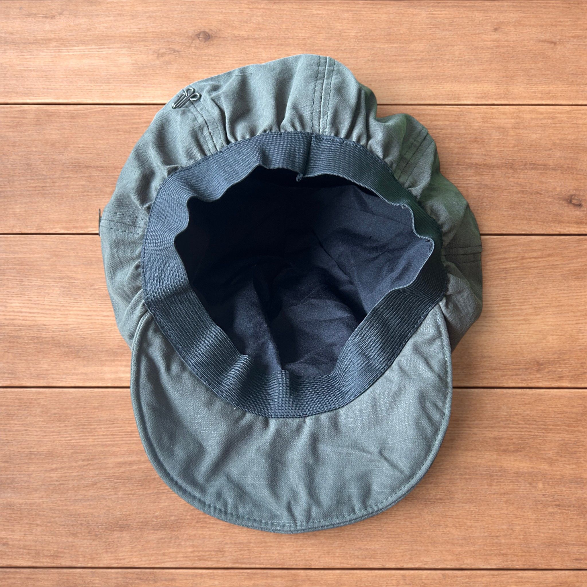 Japanese Brand Vintage style newsboy painter flat cap beret in khaki green. Size ONE SIZE - 7 Thumbnail