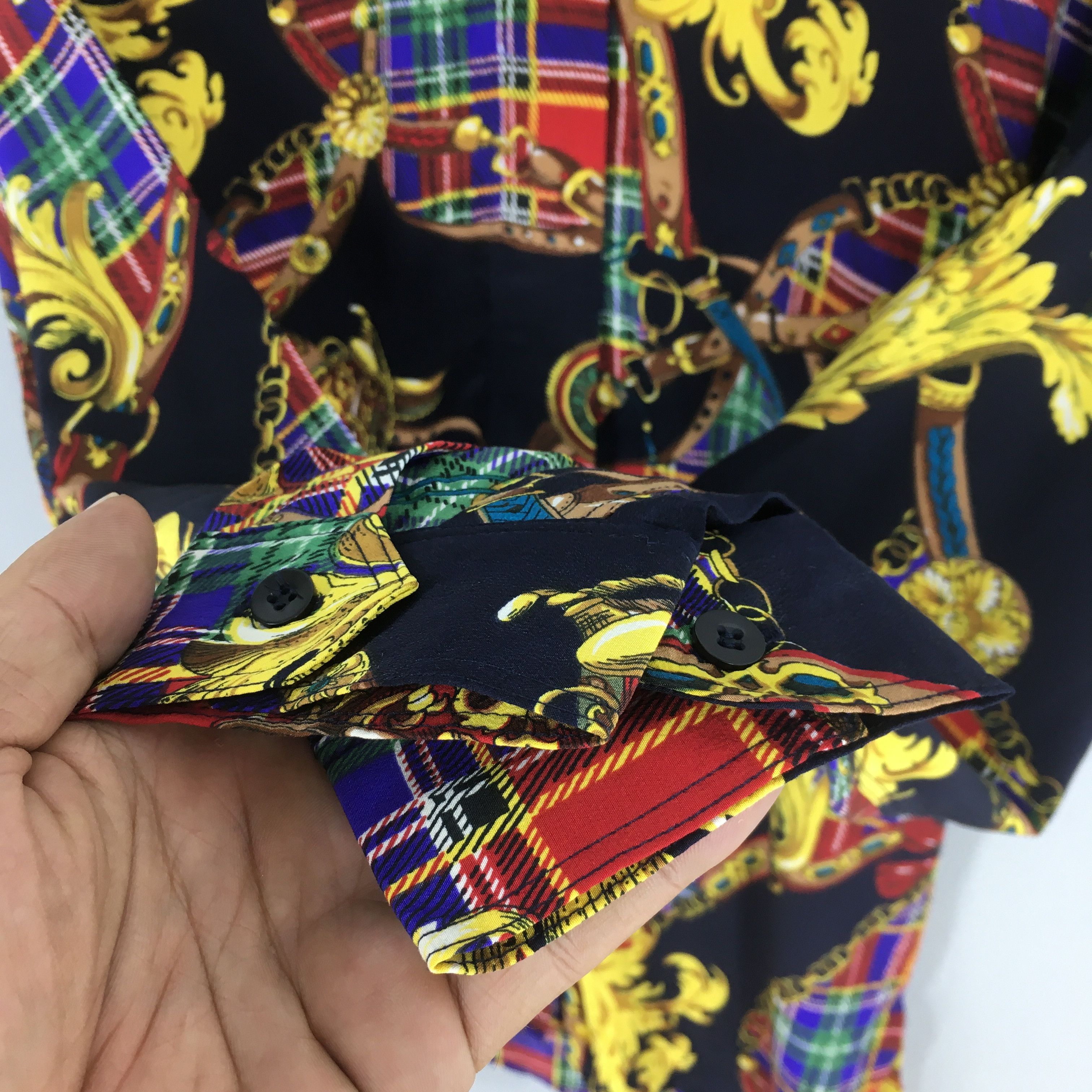 Vintage Vintage 90s Royalty Baroque Silk Shirt Medium Size US M / EU 48-50 / 2 - 4 Thumbnail