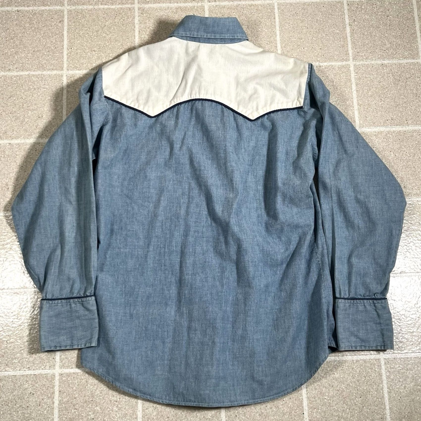 Levi's VINTAGE Levi's Shirt Chambray Pearl Snap Sawtooth Pocket Western Made In USA M Blue Mens Long Sleeve Shirt Size US M / EU 48-50 / 2 - 3 Thumbnail