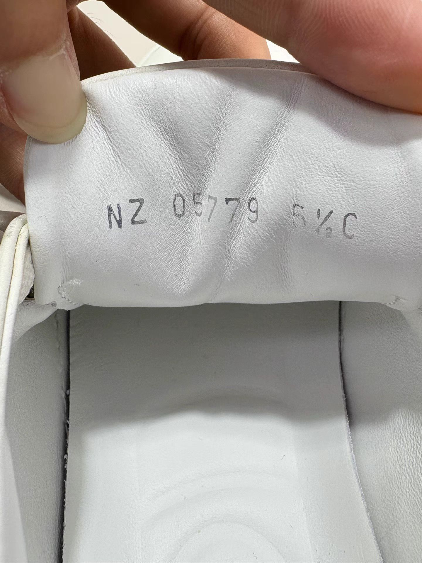Salvatore Ferragamo FERRAGAMO Logo Casual Shoes K1 Size US 5.5 / IT 35.5 - 7 Thumbnail