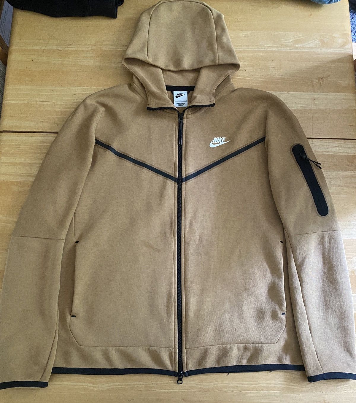Nike Brown og gen 1 nike tech Size US L / EU 52-54 / 3 - 1 Thumbnail