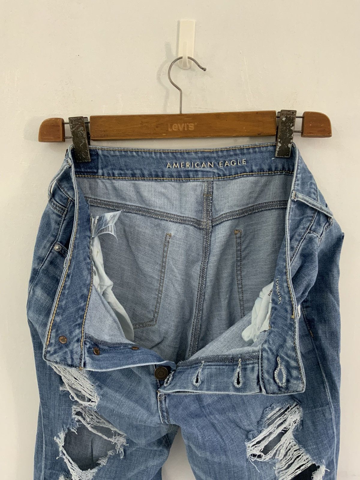 American Eagle Outfitters American Eagle Distressed Jean Size US 35 - 9 Thumbnail