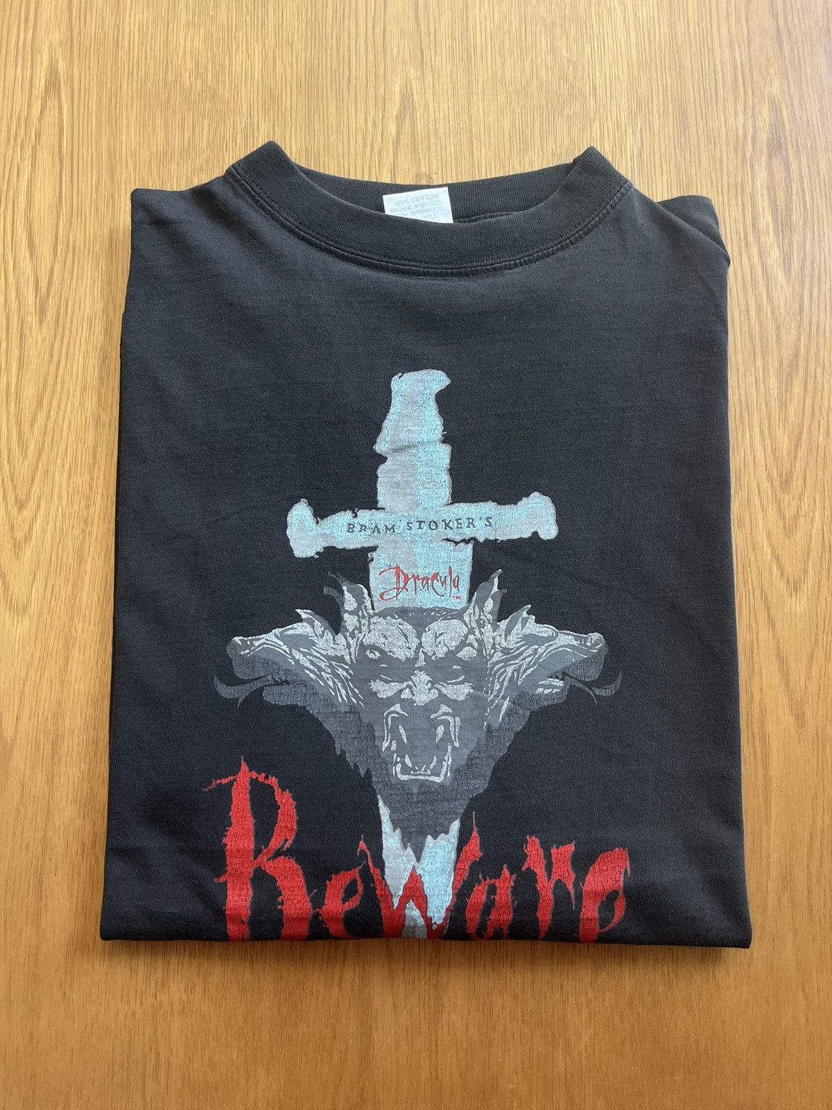 Arts & Science Vtg Dracula Beware Film 1992’s by Columbia Pictures Tshirt Size US XL / EU 56 / 4 - 1 Thumbnail