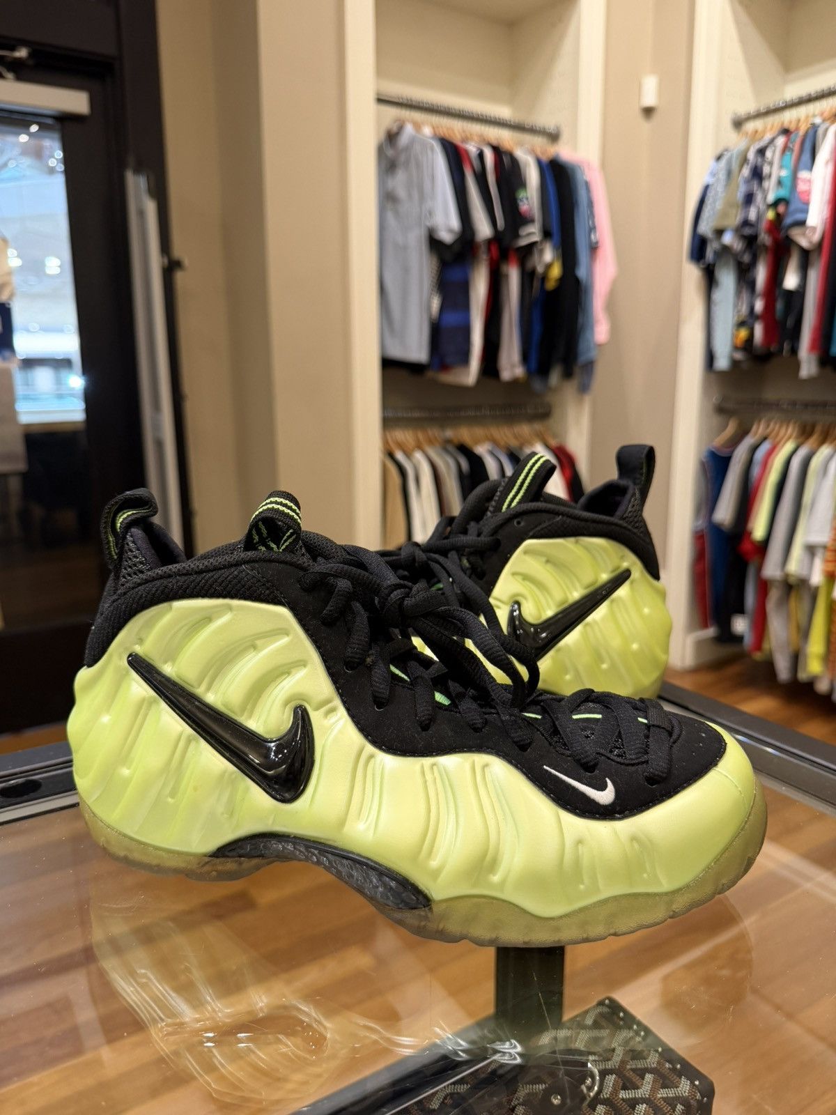 Nike Nike Air Foamposite Pro ‘Electric Green’ (2010) Size US 8 / EU 41 - 4 Thumbnail
