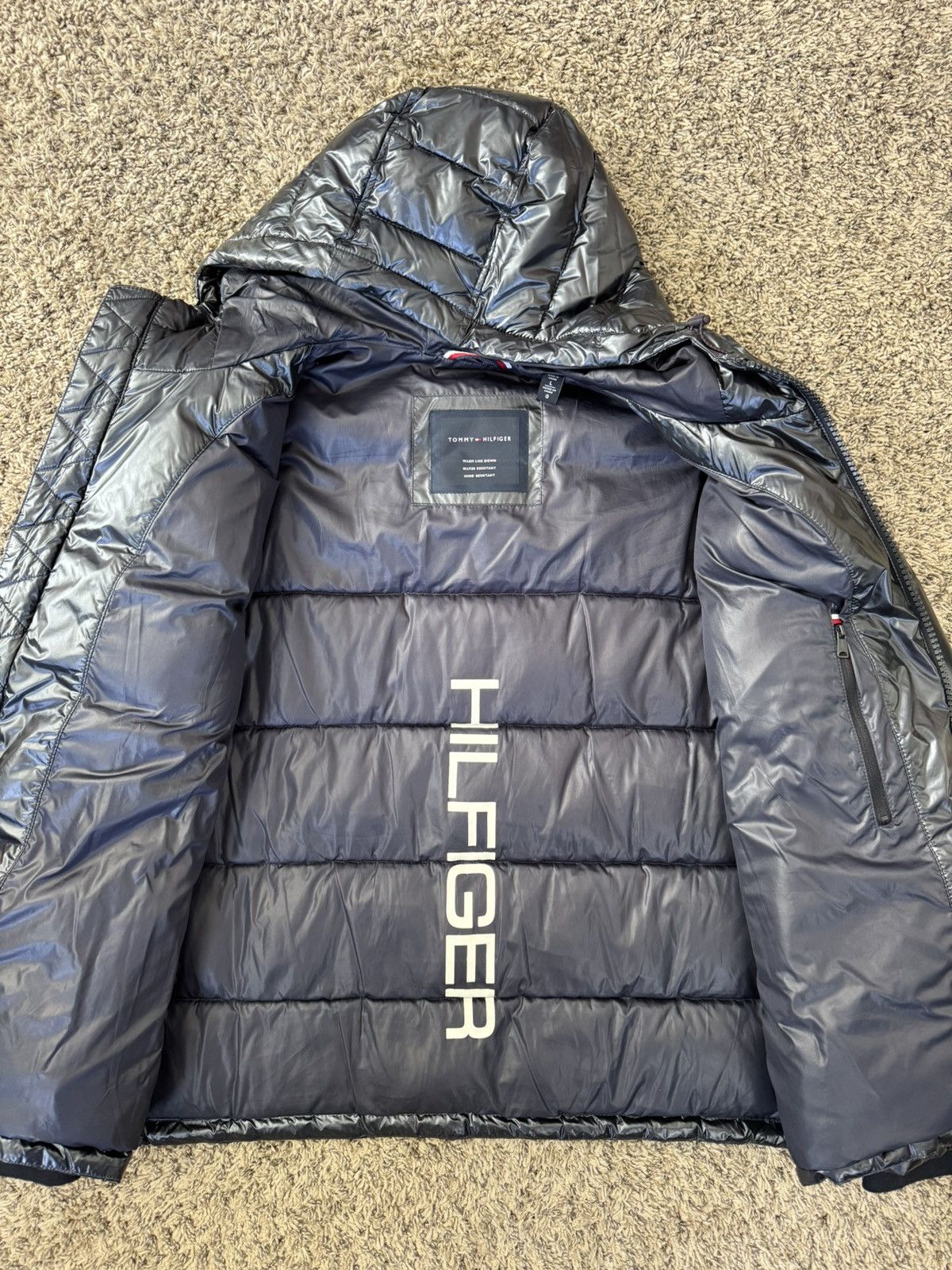 Tommy Hilfiger Tommy Hilfiger Pearlized Puffer Coat Size US L / EU 52-54 / 3 - 3 Thumbnail