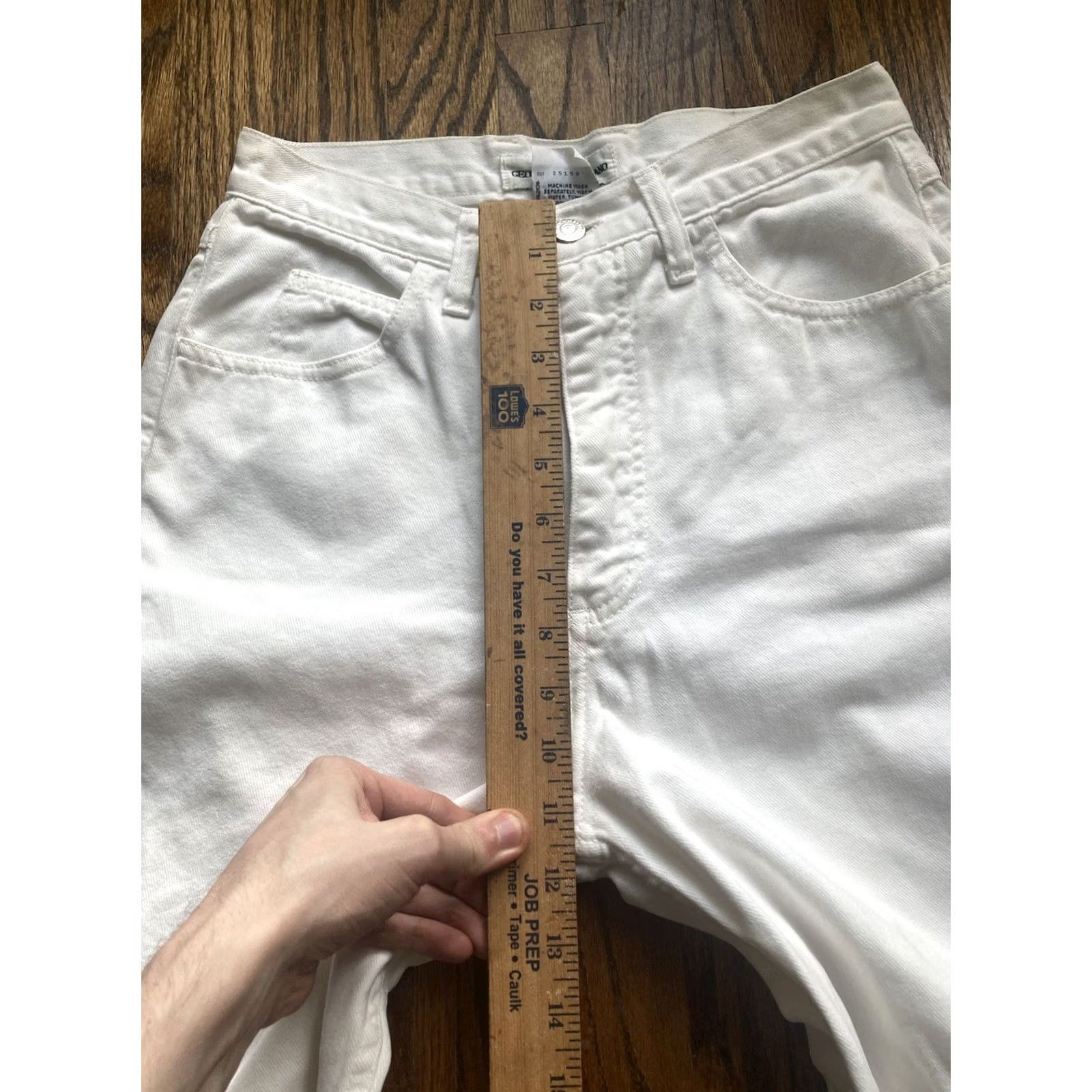 Guess VINTAGE Guess Jeans Womens 30 (fits 26x28) White Taper Triangle Patch USA 43050A Size 30" / US 8 / IT 44 - 5 Thumbnail
