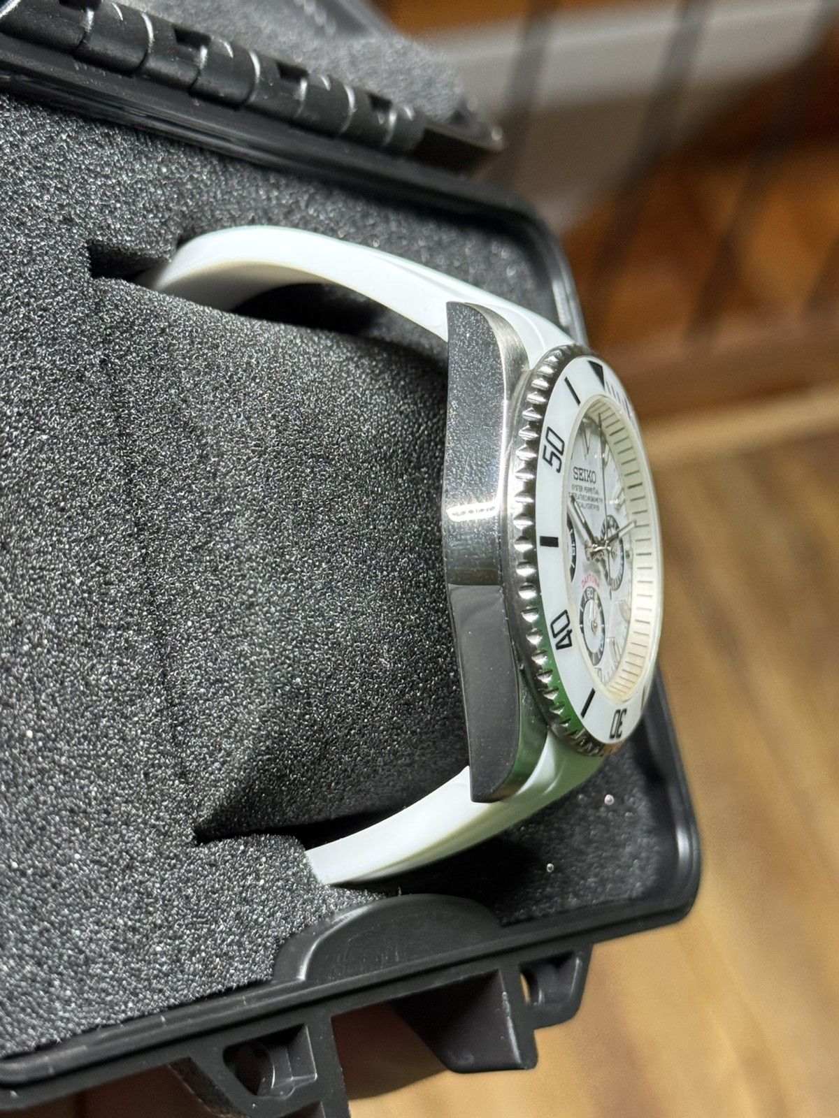 Seiko Custom Seiko VK63 Chronograph – White Dial, Green Bezel Size ONE SIZE - 4 Thumbnail