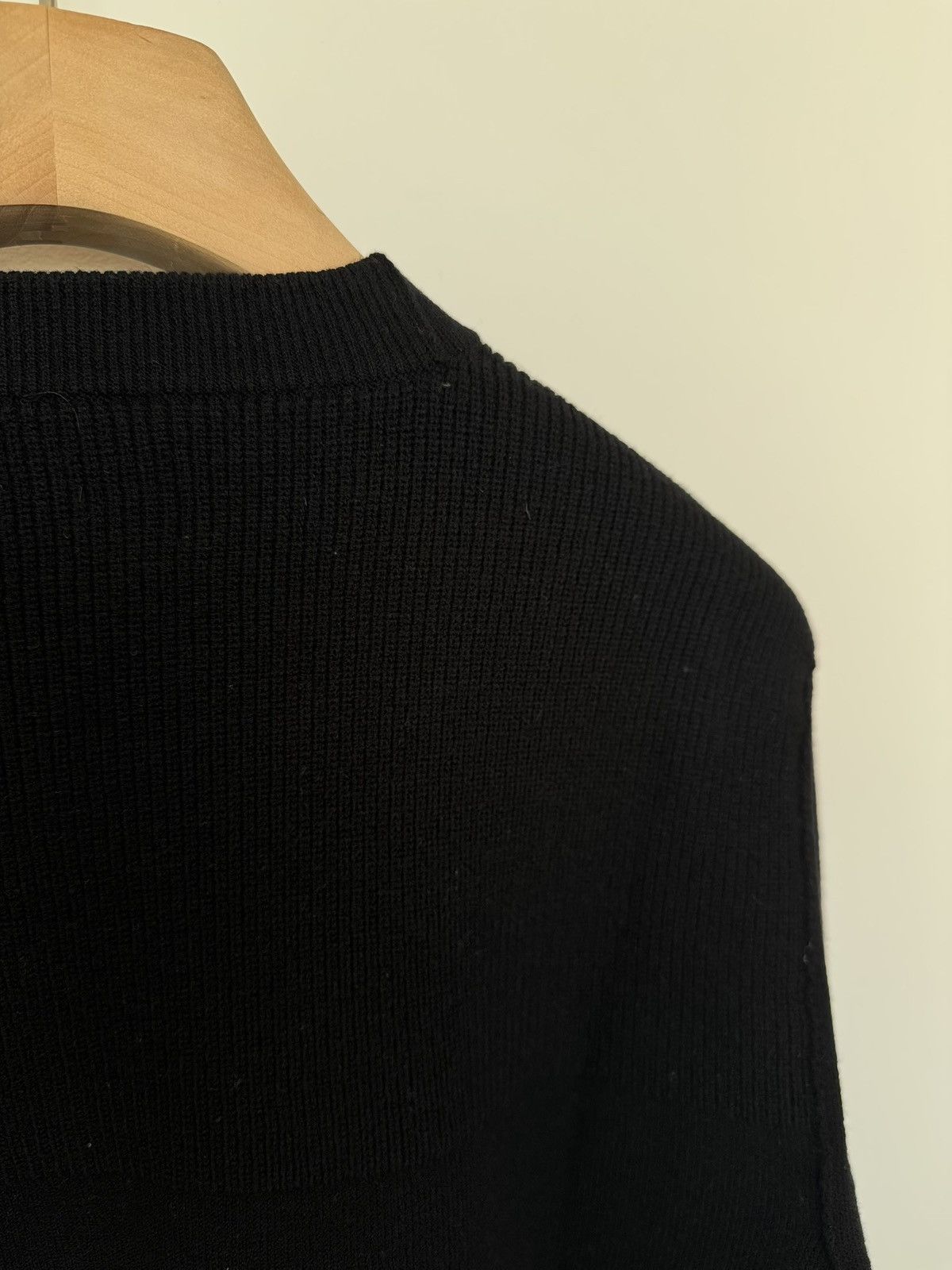 Stone Island Near mint Stone Island black sweater Size US L / EU 52-54 / 3 - 5 Thumbnail