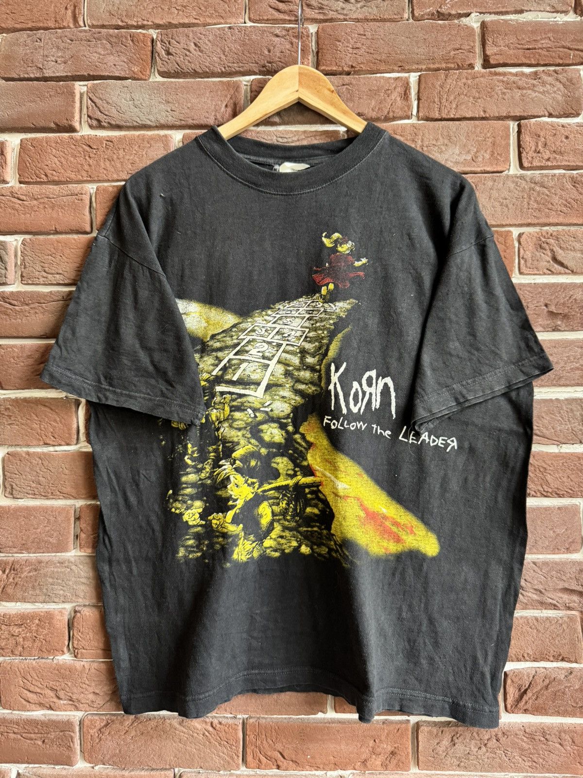 Band Tees Vintage 90s KORN Follow The Leader Nu Metal Band Tee L Black Size US L / EU 52-54 / 3 - 1 Thumbnail