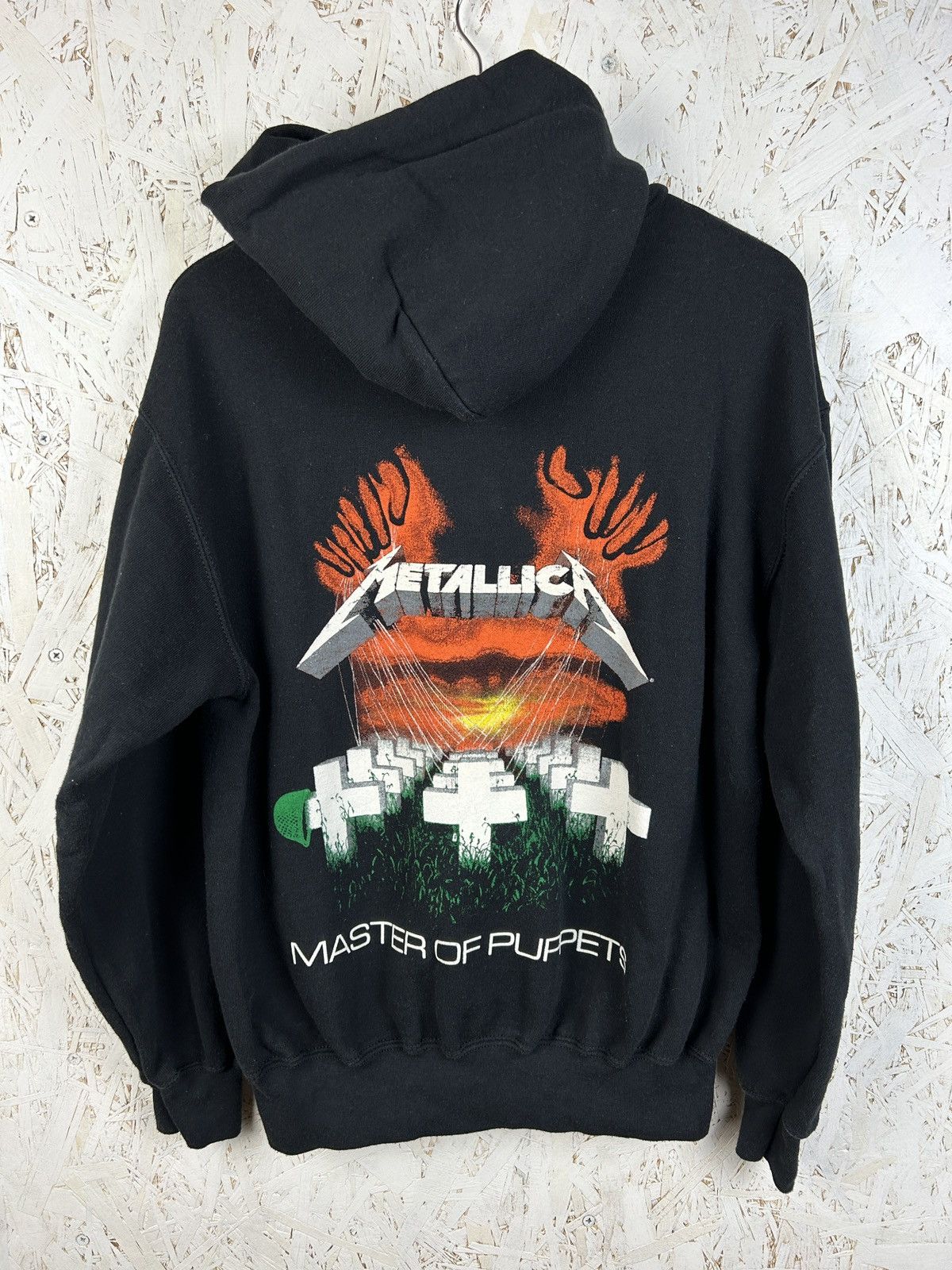 Band Tees Vintage Metallica Master Of Puppets Back Print Hoodie Size M / US 6-8 / IT 42-44 - 1 Thumbnail