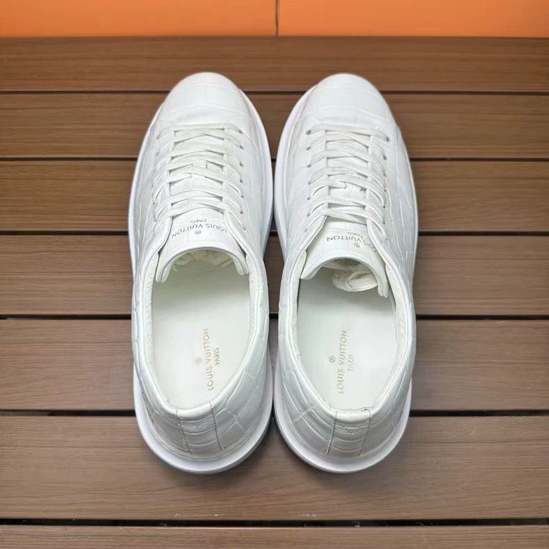 Louis Vuitton Louis Vuitton LV Crocodile Pattern Casual Sneakers in Whit Size US 10 / EU 43 - 3 Thumbnail