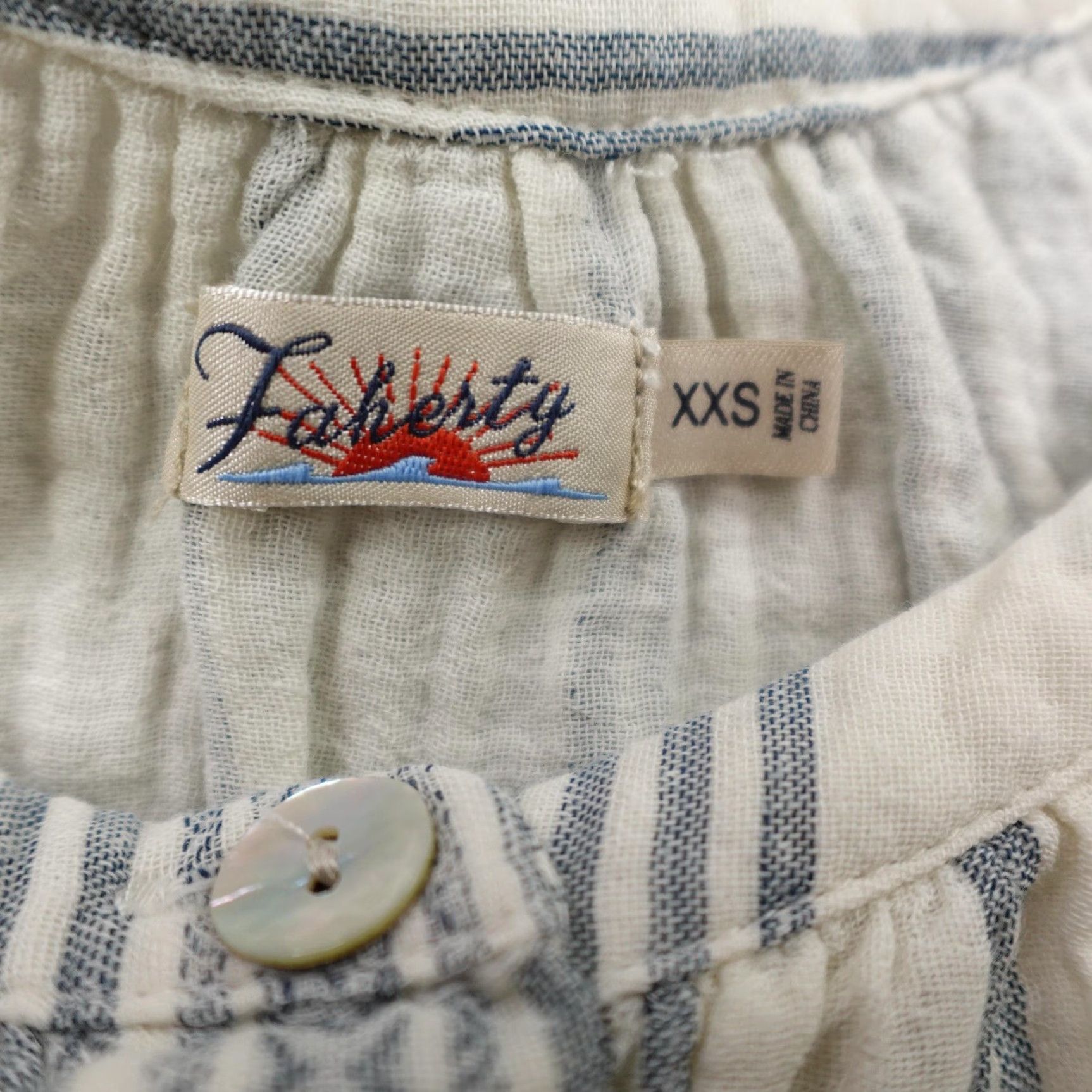 Faherty VINTAGE Faherty Dress Shirt Dress 2XS White Striped Organic Gauze Long Raglan Sleeve COTTON Boho Beach 90s? Size XXS / US 00 / IT 34 - 7 Thumbnail