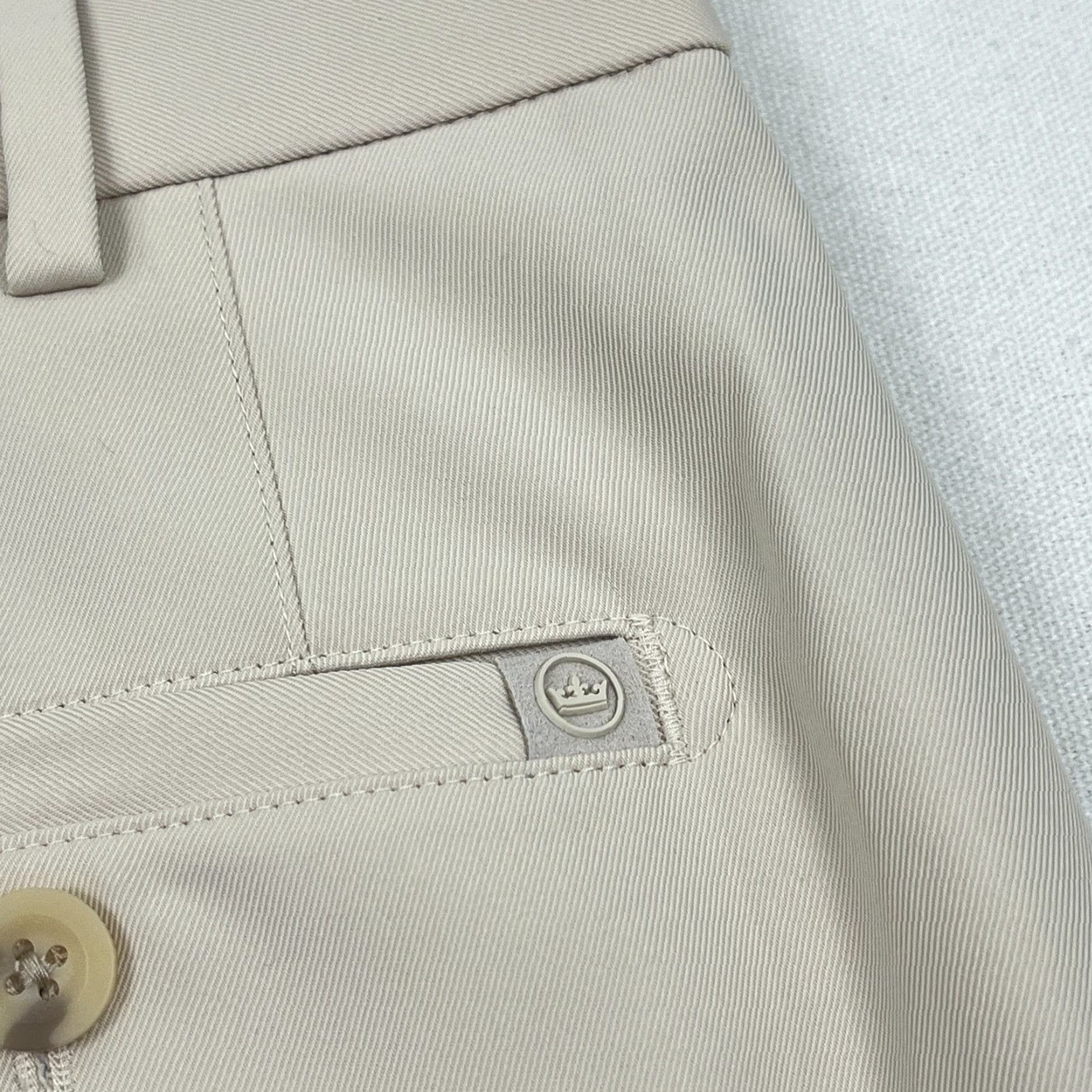 Peter Millar VINTAGE Peter Millar Salem Shorts Mens 35 x 9 Beige Active Performance Golf High Drape Size US 35 - 3 Thumbnail