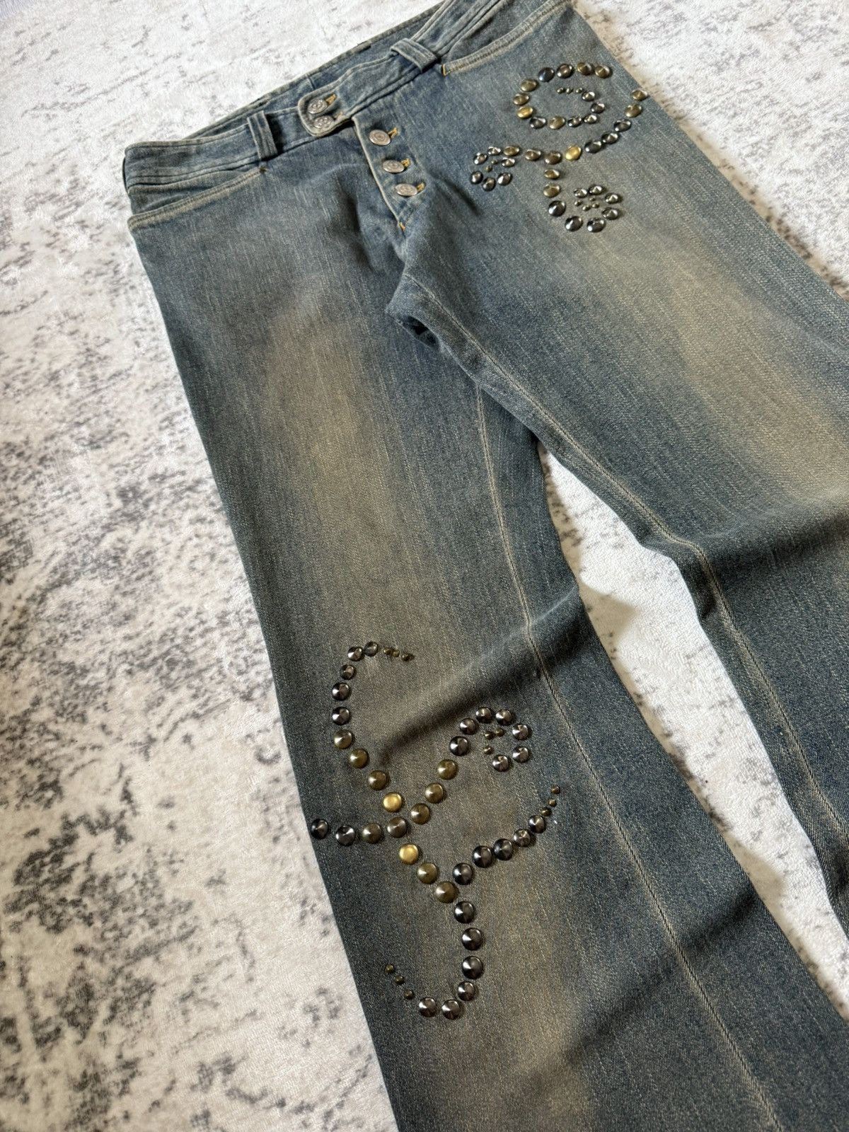 Tornado Mart Tornado Mart Artisanal Studded Tribal Mud Wash Flare Jeans Size US 29 - 3 Thumbnail