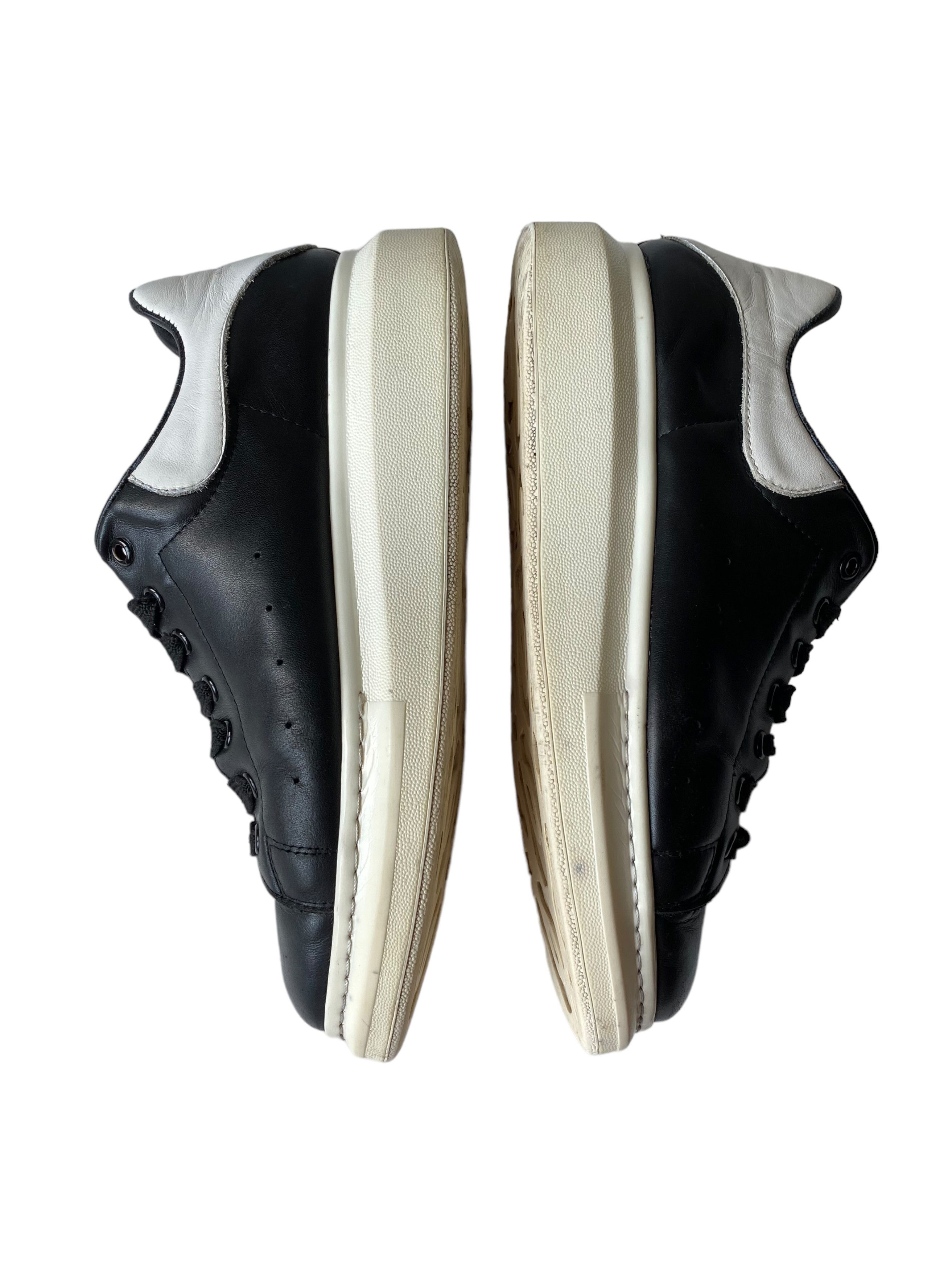 Alexander McQueen Alexander McQueen Oversized Sneakers Size US 9 / EU 42 - 7 Thumbnail