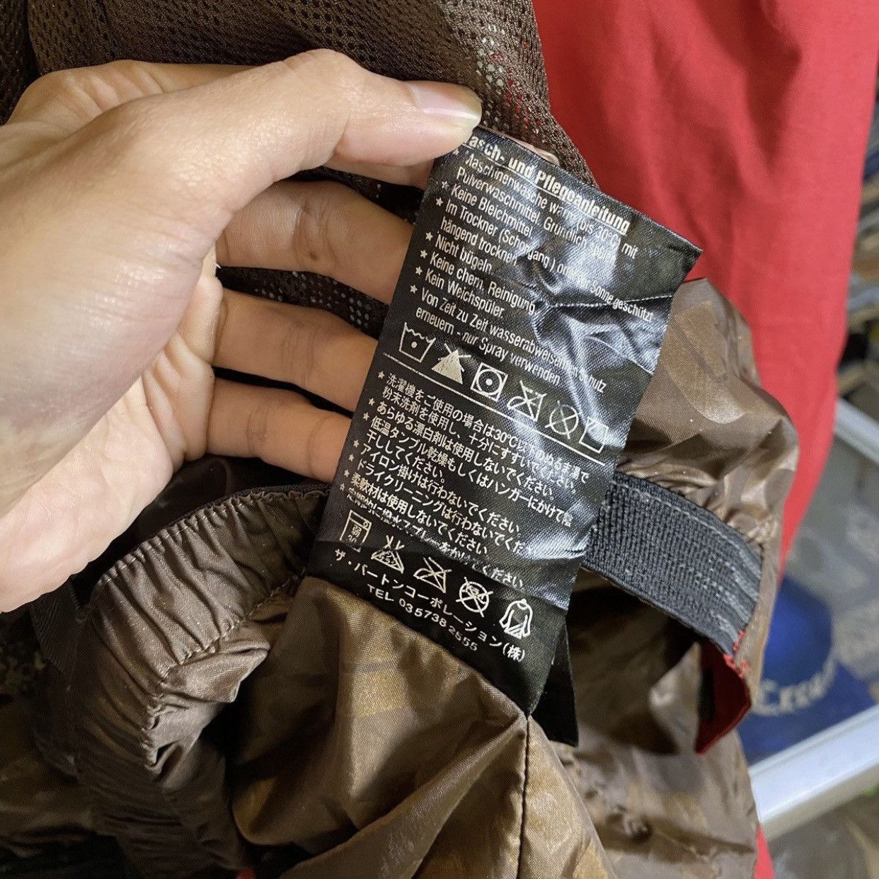 Burton Burton Ronin multi-pocket red snowboarding jackets Size US L / EU 52-54 / 3 - 24 Thumbnail