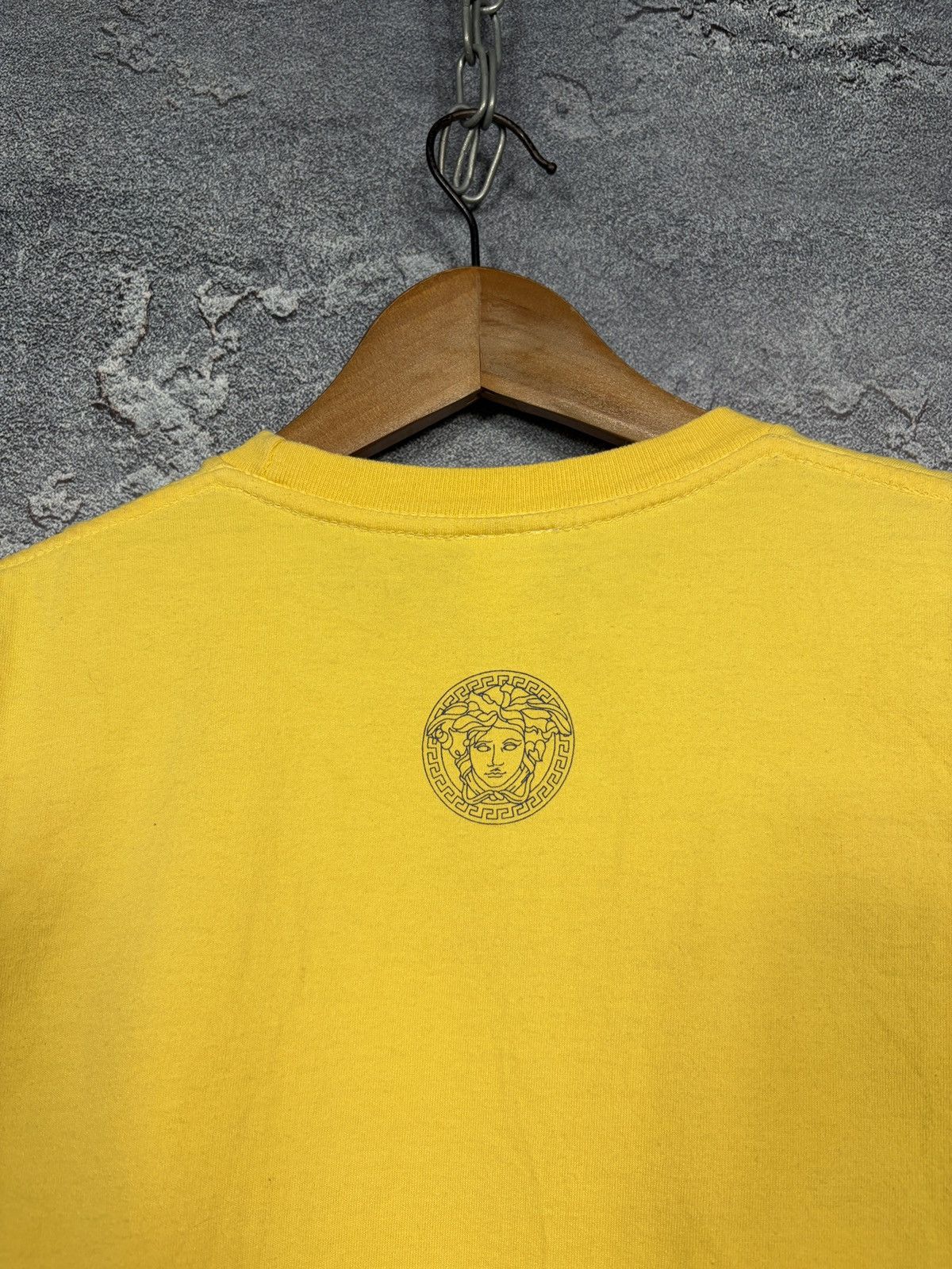 Versace Vintage Versace Medusa Big Logo T-shirt Tee Size S Size US S / EU 44-46 / 1 - 10 Thumbnail