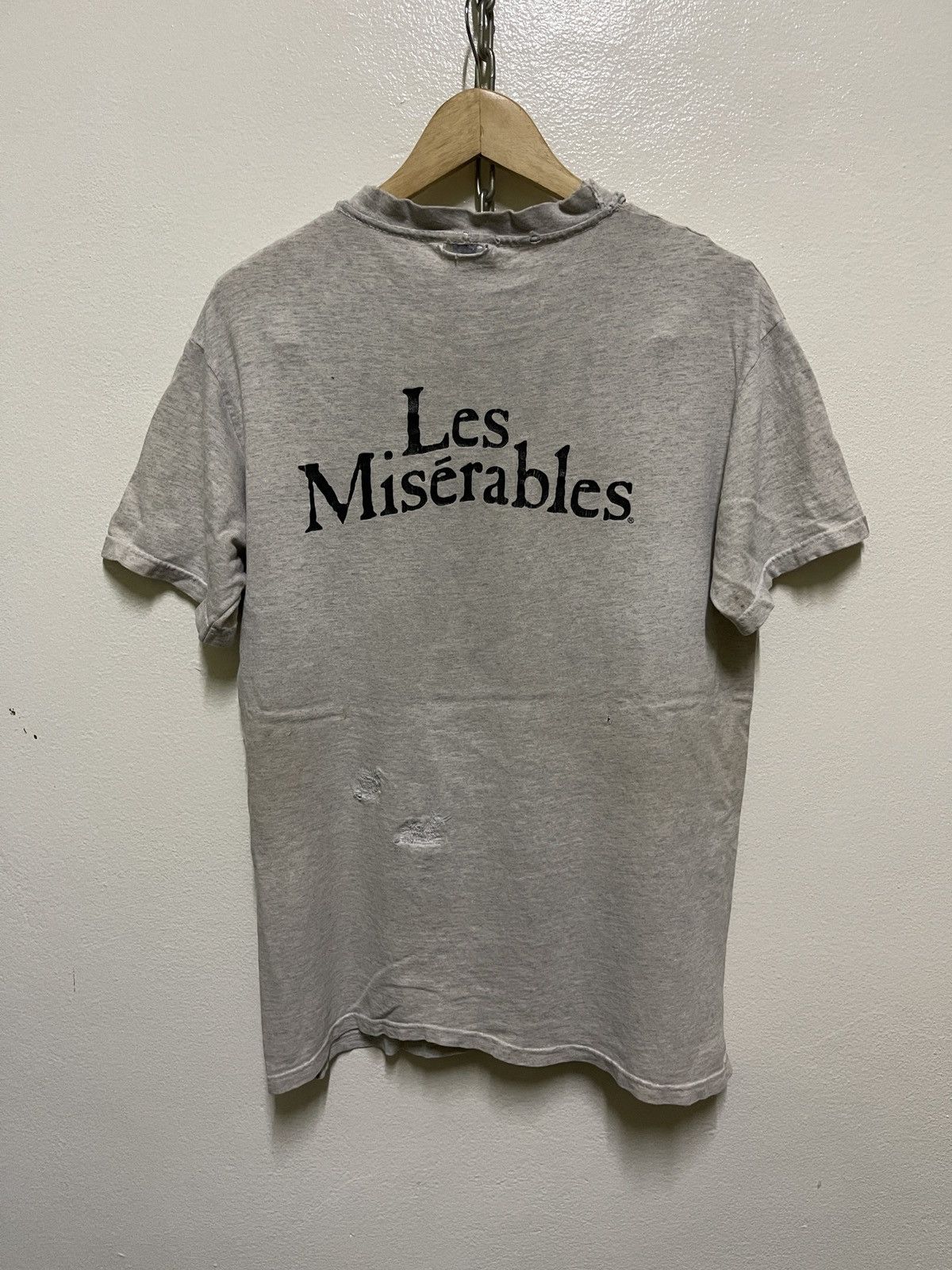 Vintage Les Miserables T Shirt Vintage Distressed Size US M / EU 48-50 / 2 - 15 Thumbnail