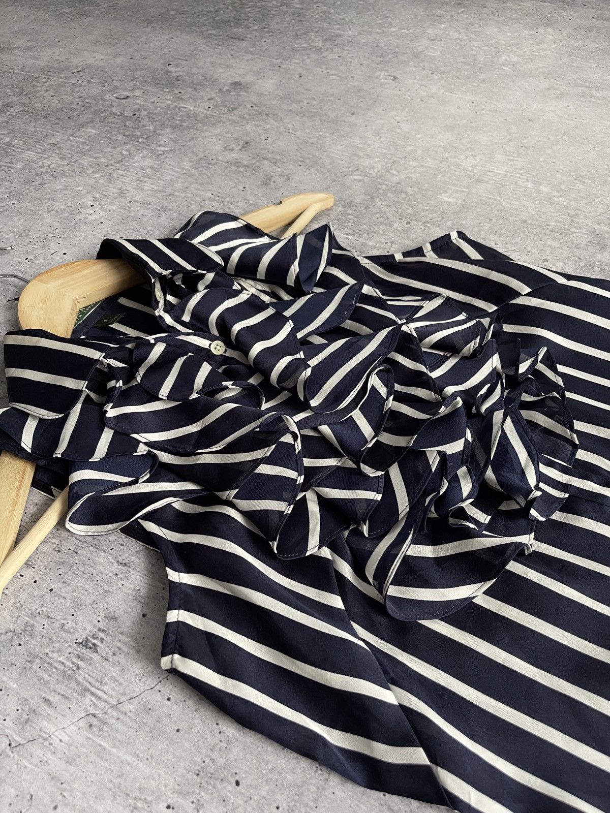 Polo Ralph Lauren Ralph Lauren Blue White Stripe Satin Blouse Top Size S(2) Size S / US 4 / IT 40 - 11 Thumbnail