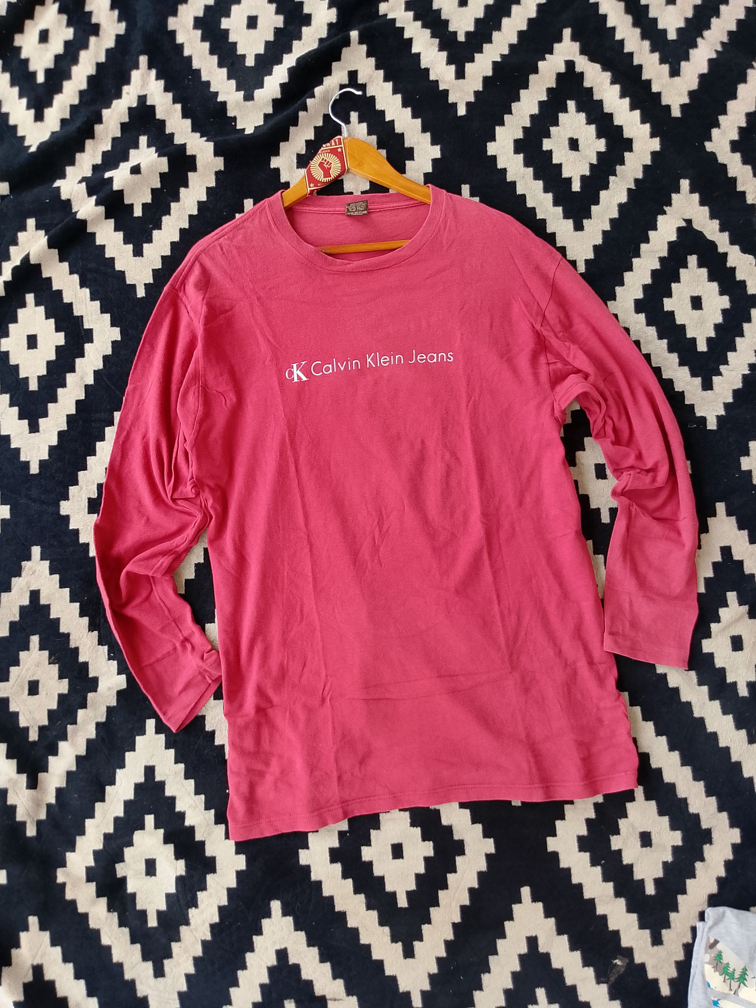 Calvin Klein Vintage Early 90s to Y2K Calvin Klein Jeans Fuchsia Boxy Tee Size US M / EU 48-50 / 2 - 2 Thumbnail