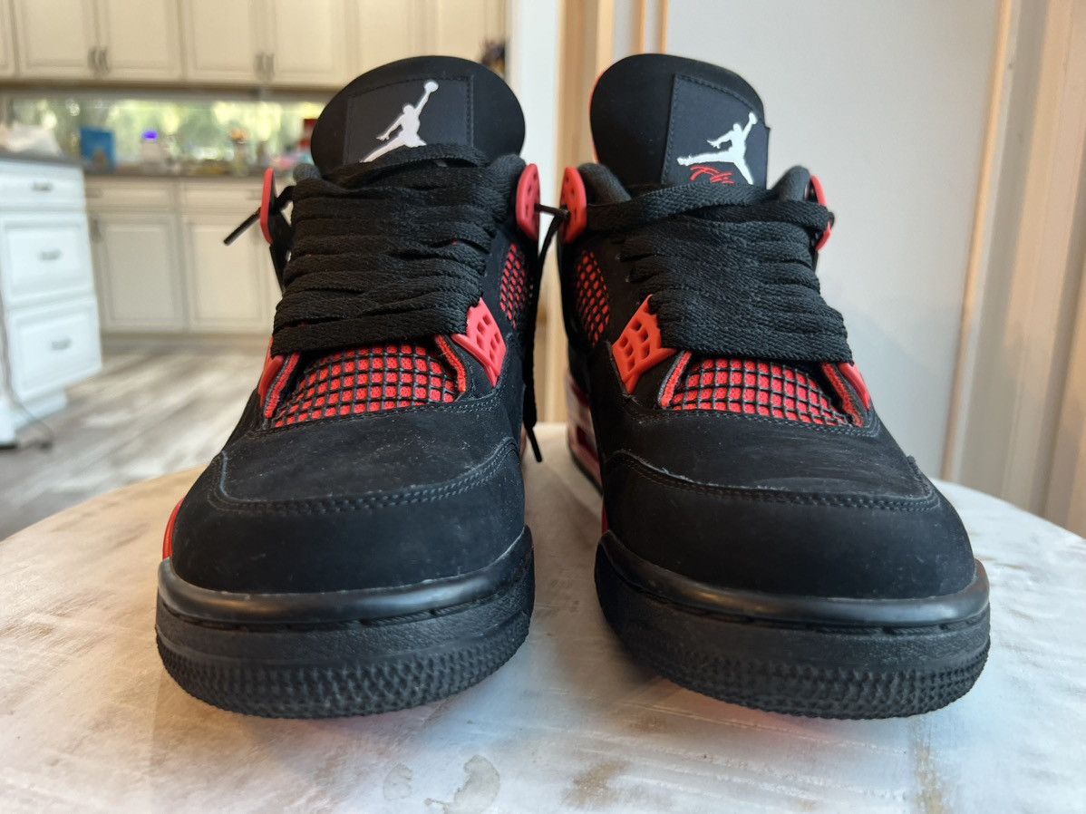Jordan Brand × Nike Jordan 4 Red Thunder Size 9.5 VNDS Clean Size US 9.5 / EU 42-43 - 3 Thumbnail