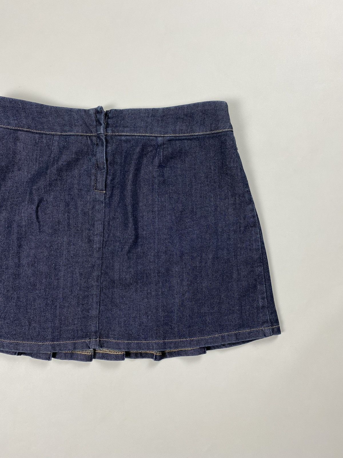 Burberry × Vintage Burberry London vintage Y2K denim mini skirt size US 10 Size 32" / US 10 / IT 46 - 15 Thumbnail