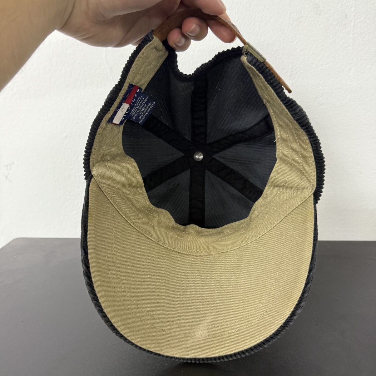 Tommy Hilfiger Vintage Tommy Hilfiger Corduroy Six Panel Hat Size ONE SIZE - 5 Thumbnail