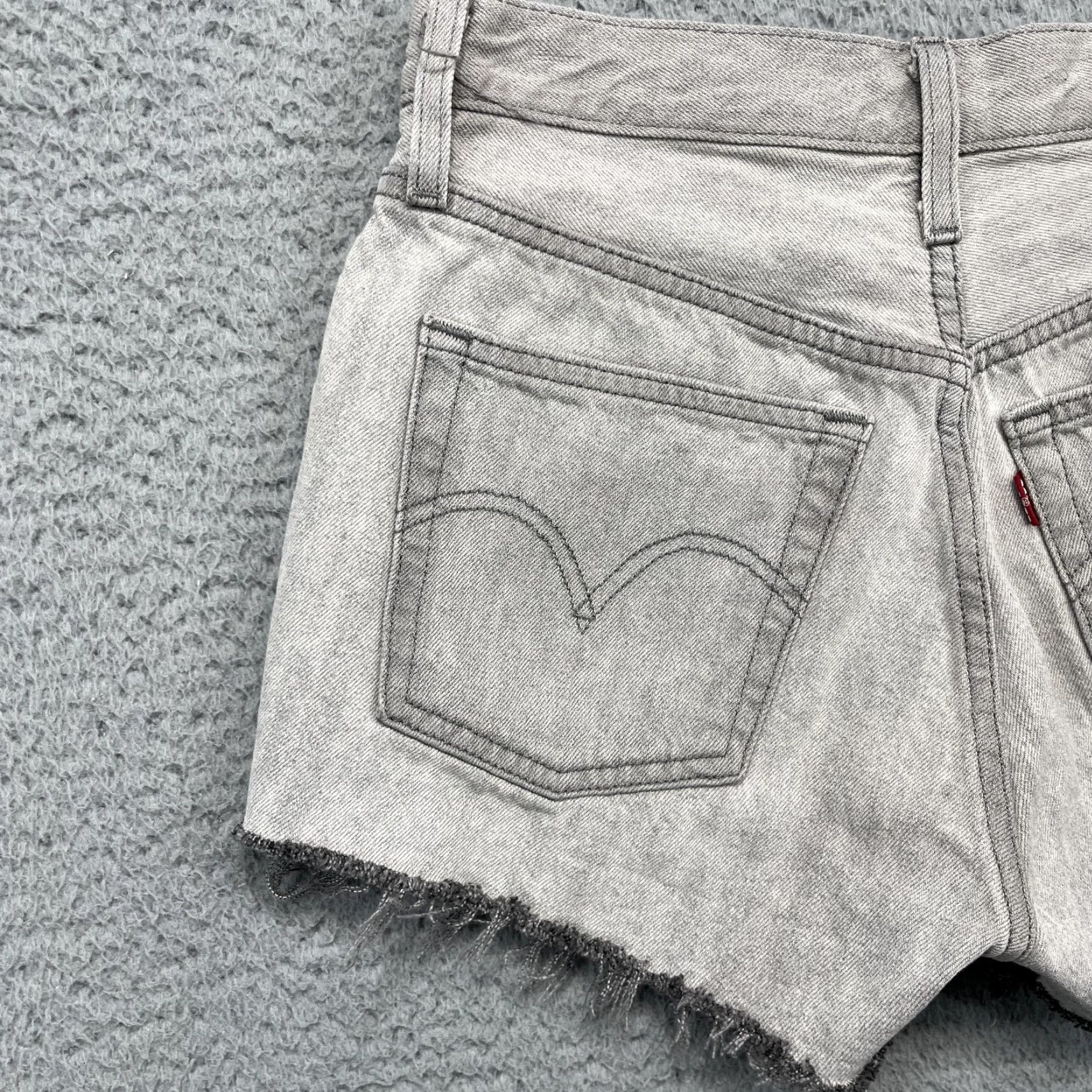 Levi's Levis 501 Cutoff Shorts Womens 25 Gray Denim Button Fly High Rise Frayed Hem 100% Cotton Vintage Style Size 42" / US 20 - 6 Thumbnail