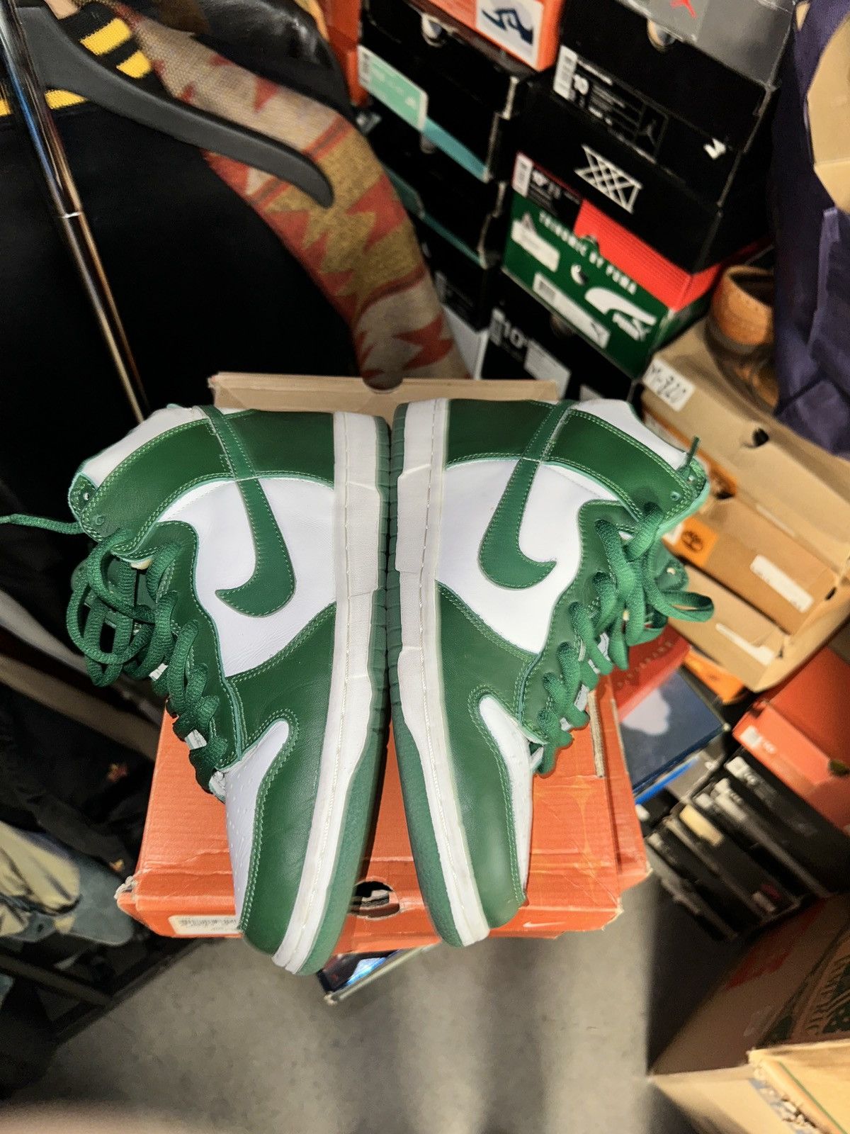 Nike Vintage Nike Dunk High 2003 Celtic Green (Michigan Spartans) Size US 10 / EU 43 - 6 Thumbnail