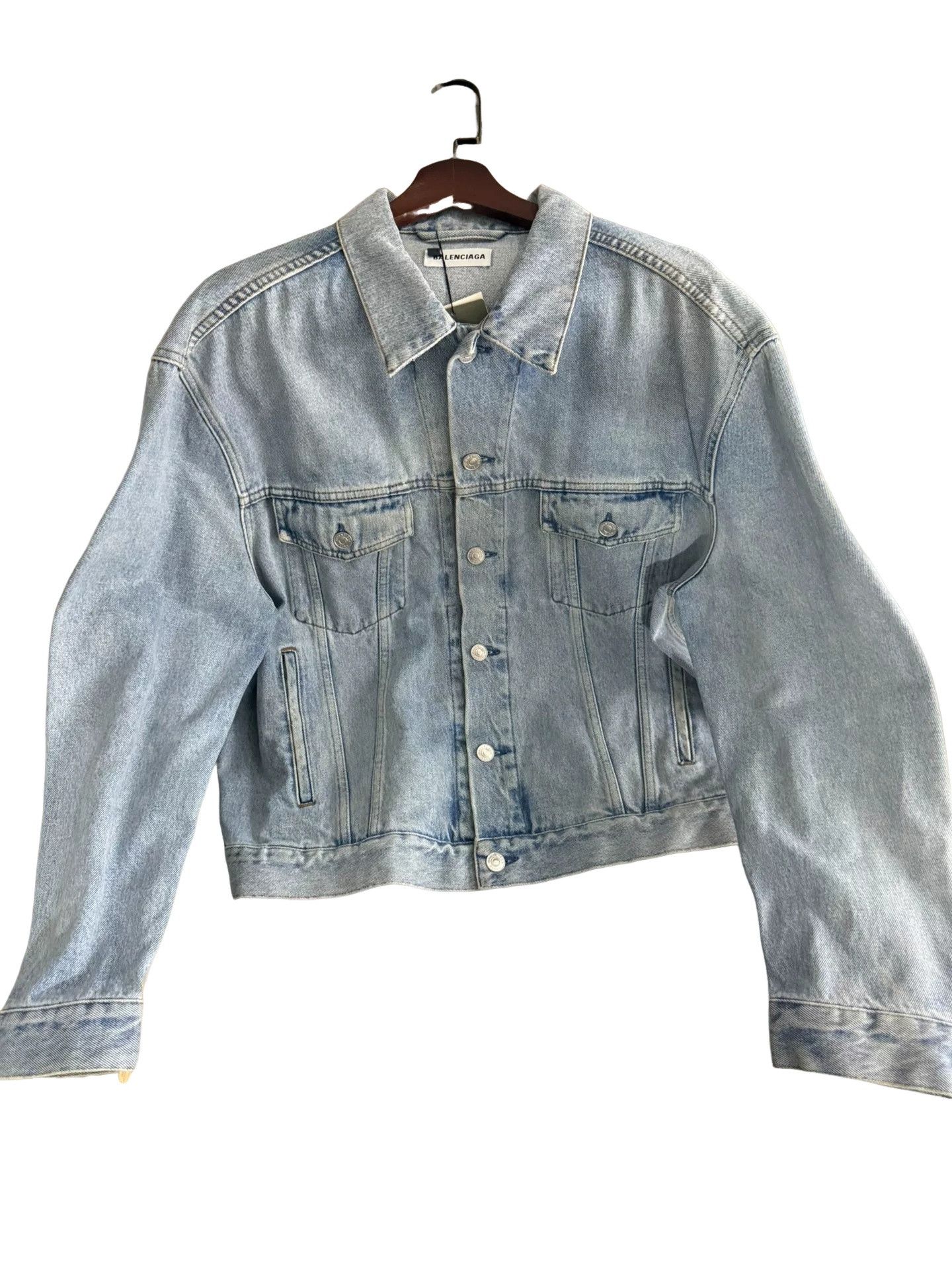 Balenciaga Balenciaga Rhinestone Logo Denim Jacket 36 Size XS / US 0-2 / IT 36-38 - 1 Thumbnail