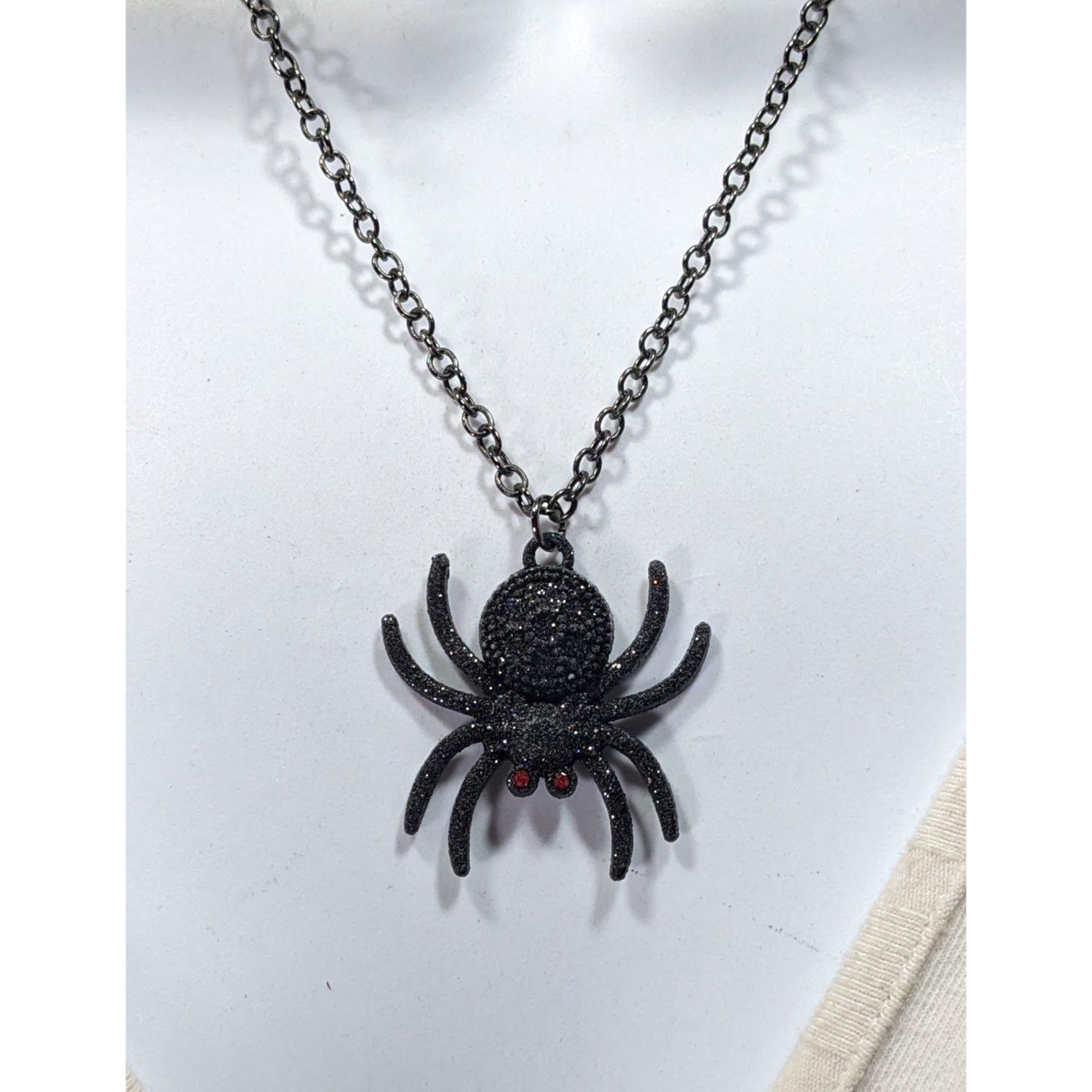 Other Gothic Halloween Black Glitter Spider Necklace Size ONE SIZE - 1 Thumbnail