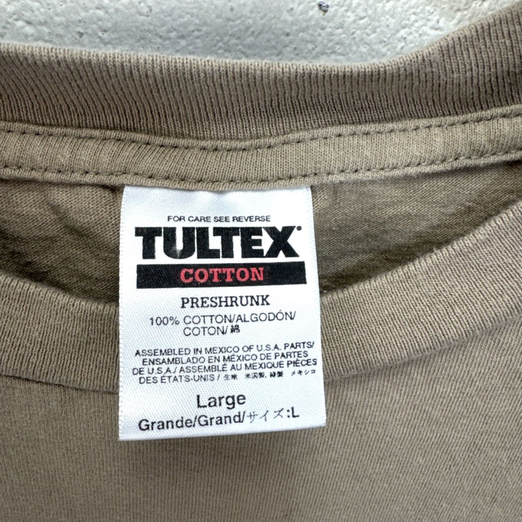 Tultex VINTAGE Bruce Lee T-Shirt Tultex Dragon Fade Ying Yang 90s Martial Arts Brown Cotton Short Sleeve Crew Neck L Mens Large Graphic Print 1990s Size US L / EU 52-54 / 3 - 3 Thumbnail
