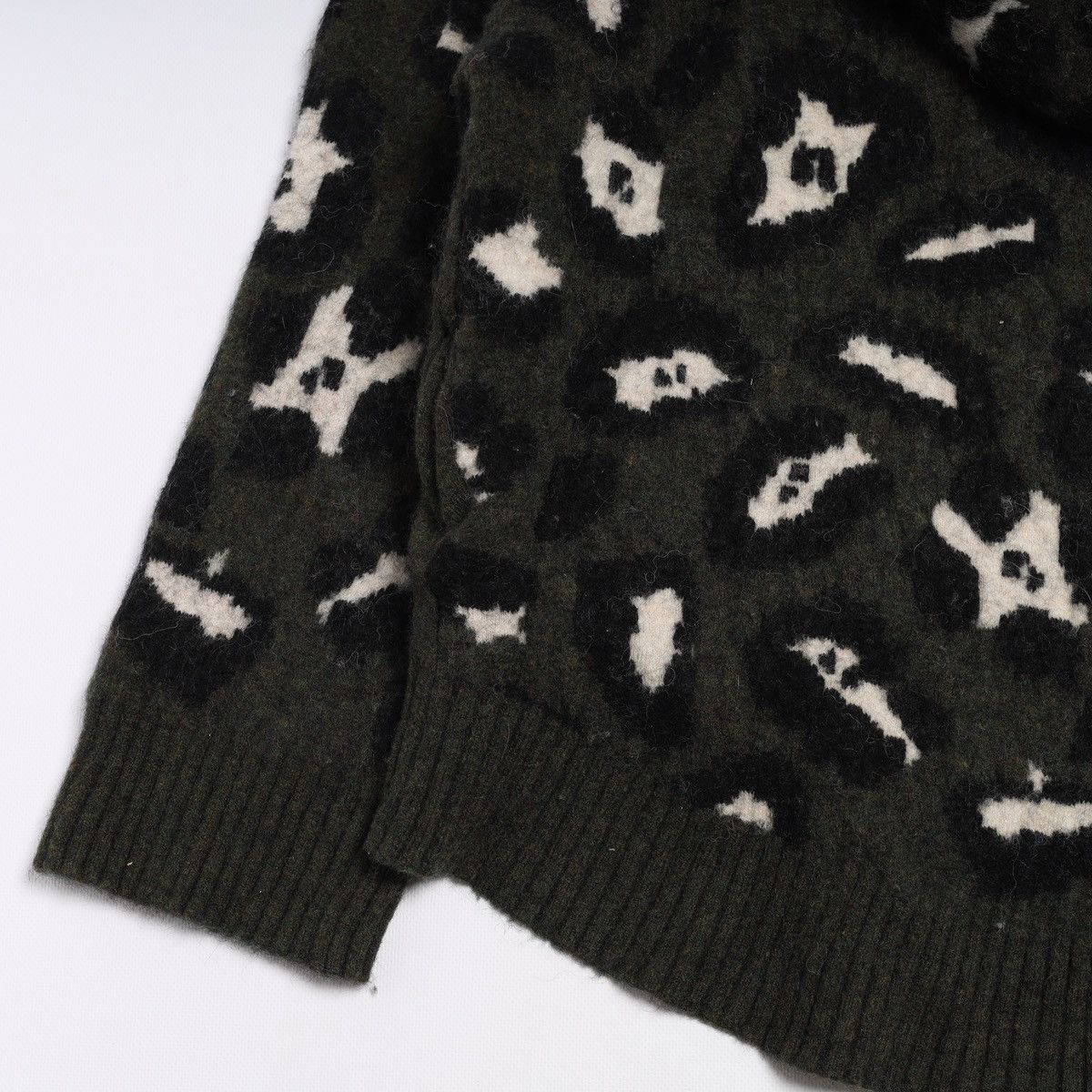 Zadig & Voltaire Zadig Voltaire Lennox Wool Zip Sweater Camo Green Leopard Size M / US 6-8 / IT 42-44 - 10 Thumbnail