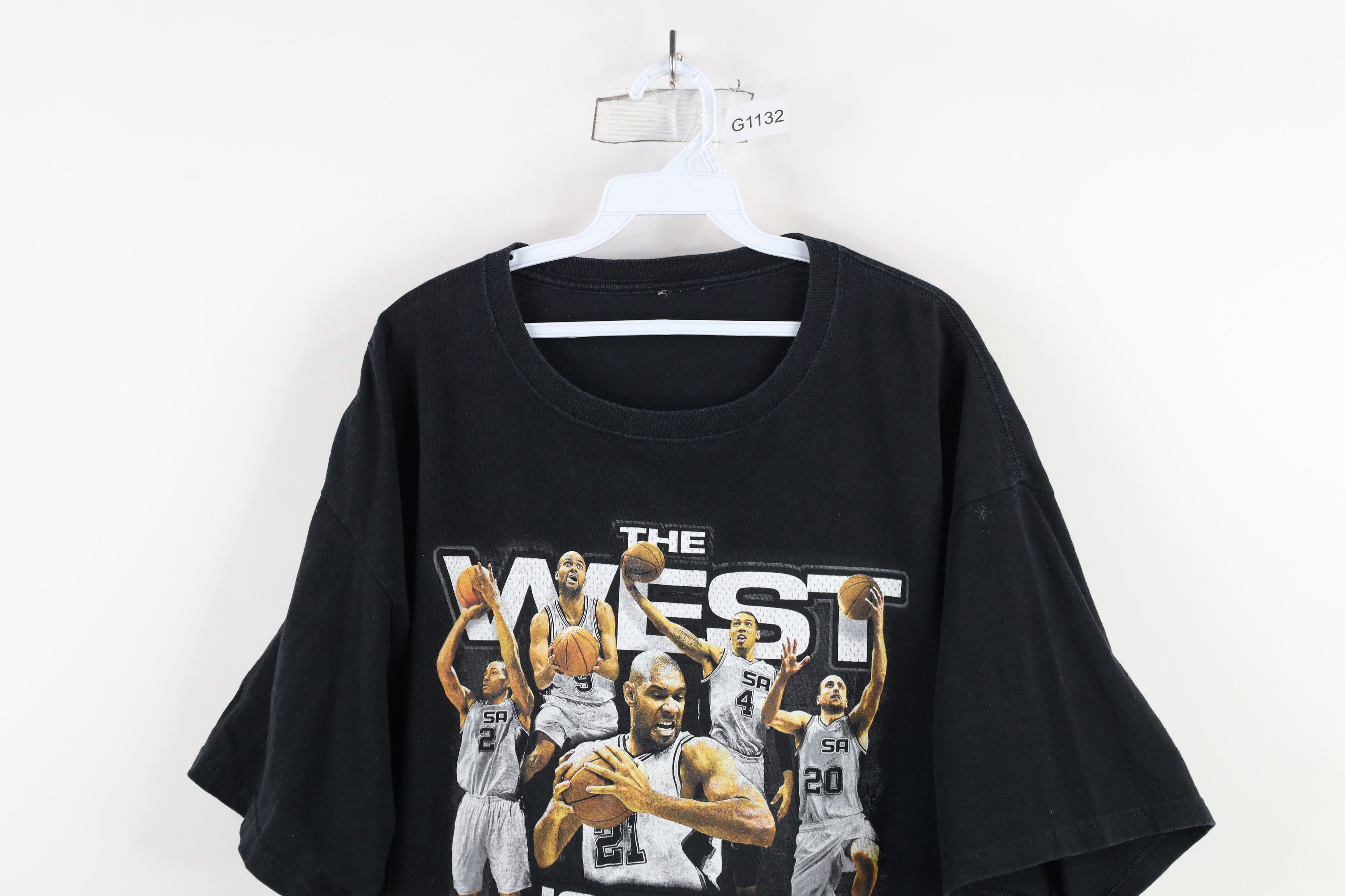 Vintage Vintage Y2K West Is the Best San Antonio Spurs T-Shirt Black Size US XXL / EU 58 / 5 - 2 Thumbnail