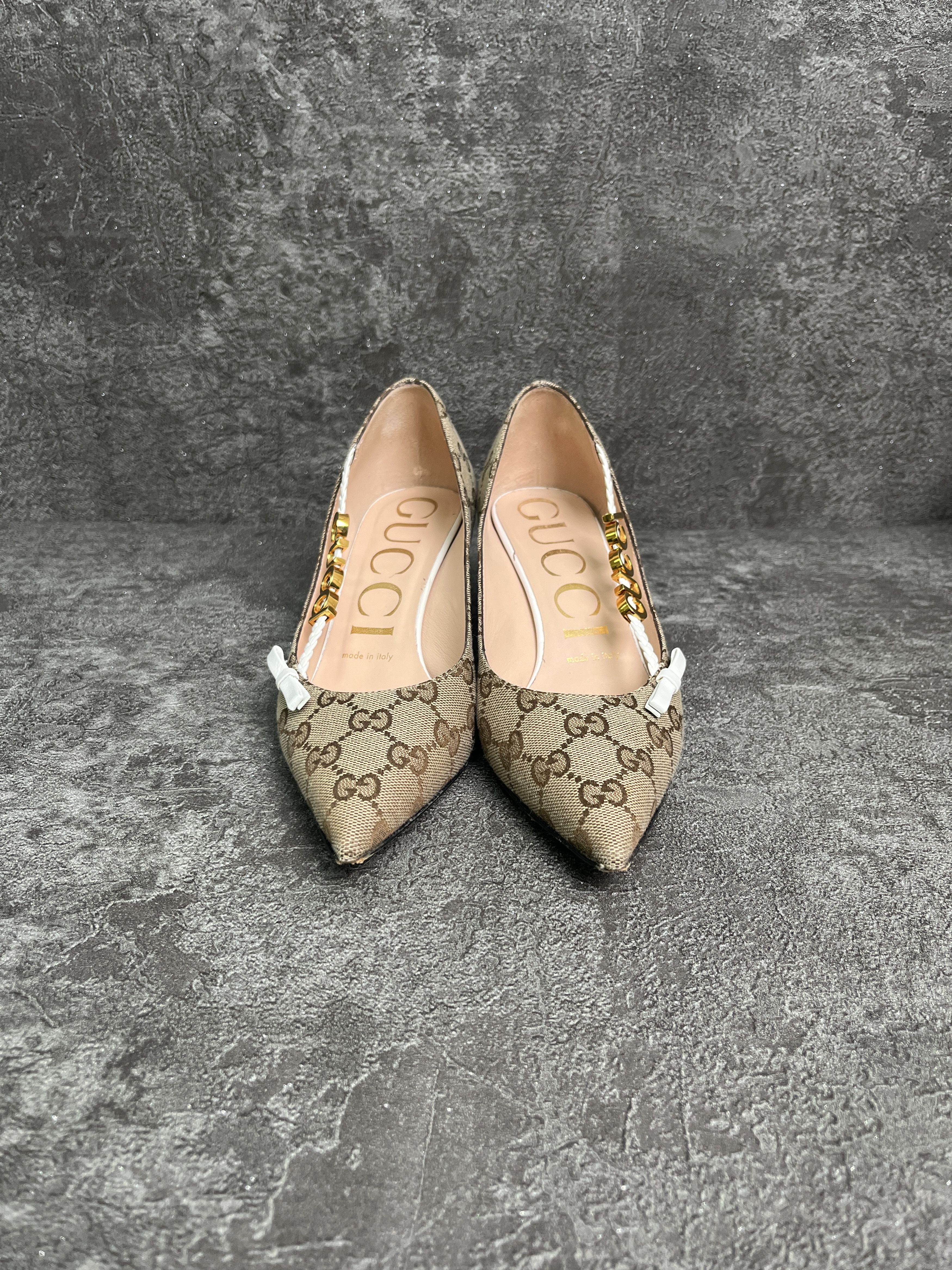Gucci Gucci Monogram Pumps With White Bow And Logo Alphabet Size US 6 / IT 36 - 3 Thumbnail