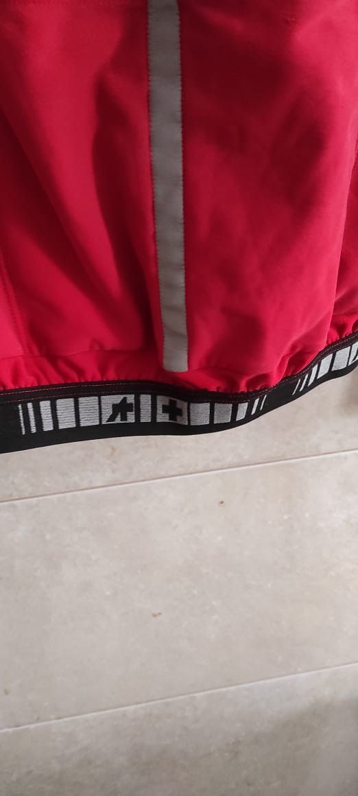 Other Ladies Assos Cycling Racing Red Jersey Longsleeve Jacket Size S / US 4 / IT 40 - 12 Thumbnail