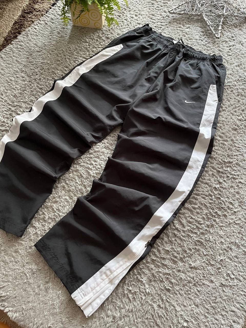 Nike × Vintage 00s Nike Pants Nylon Logo Swoosh Rare Drill Size US 35 - 3 Thumbnail