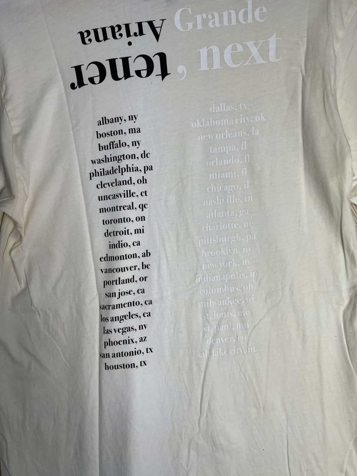 Band Tees × H&M ARIANNA GRANDE 2020 WORLD TOUR TSHIRT Size XS / US 0-2 / IT 36-38 - 15 Thumbnail